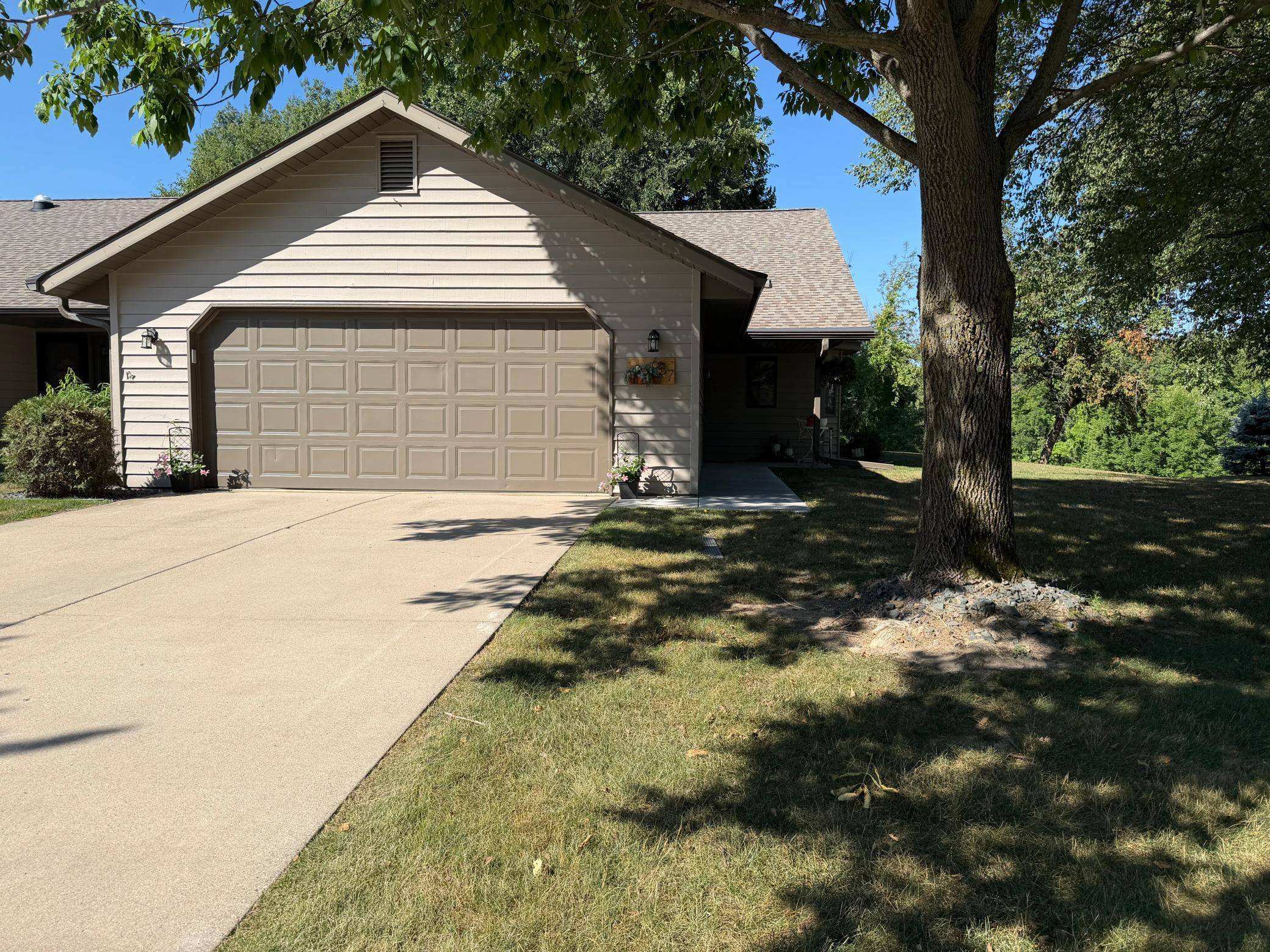 657 Hi Park AVE, Red Wing, MN 55066