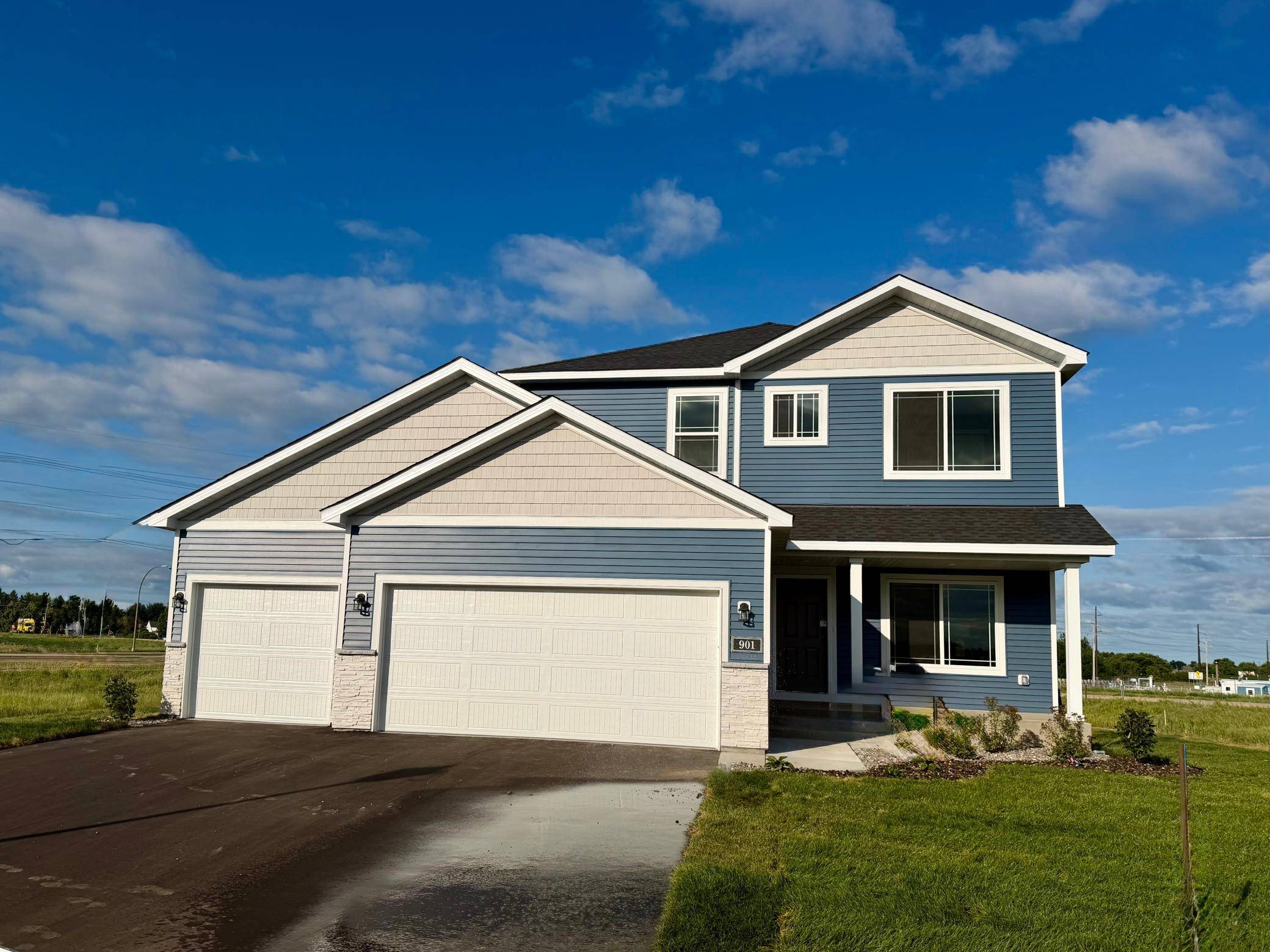 901 Misty Meadow BLVD, Buffalo, MN 55313