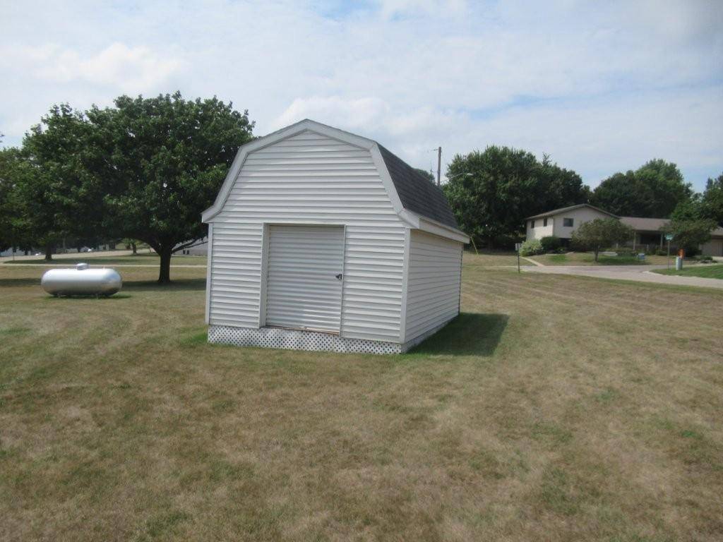 241 6th ST, Chandler, MN 56122