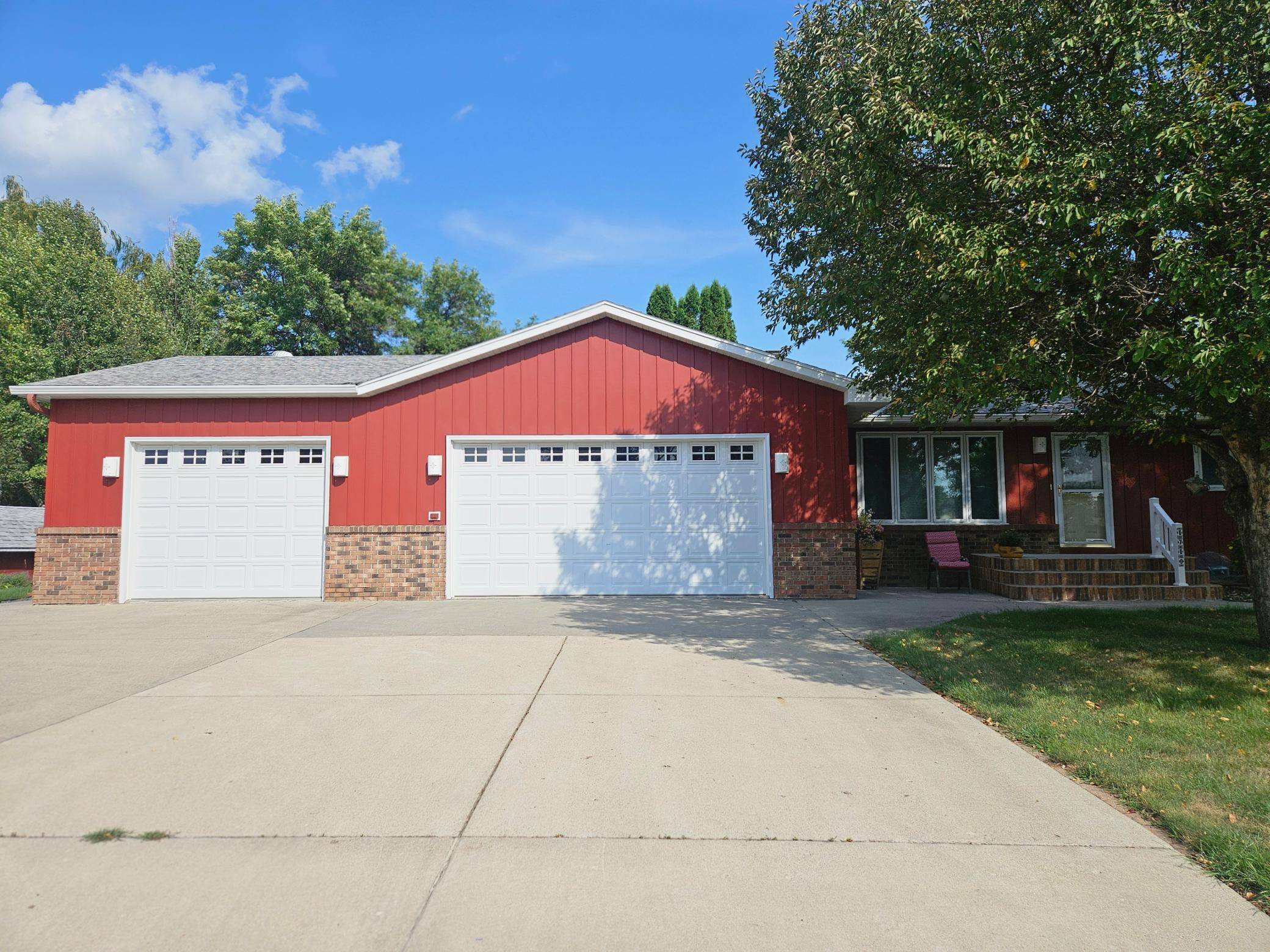 1710 7th ST N, Wahpeton, ND 58075