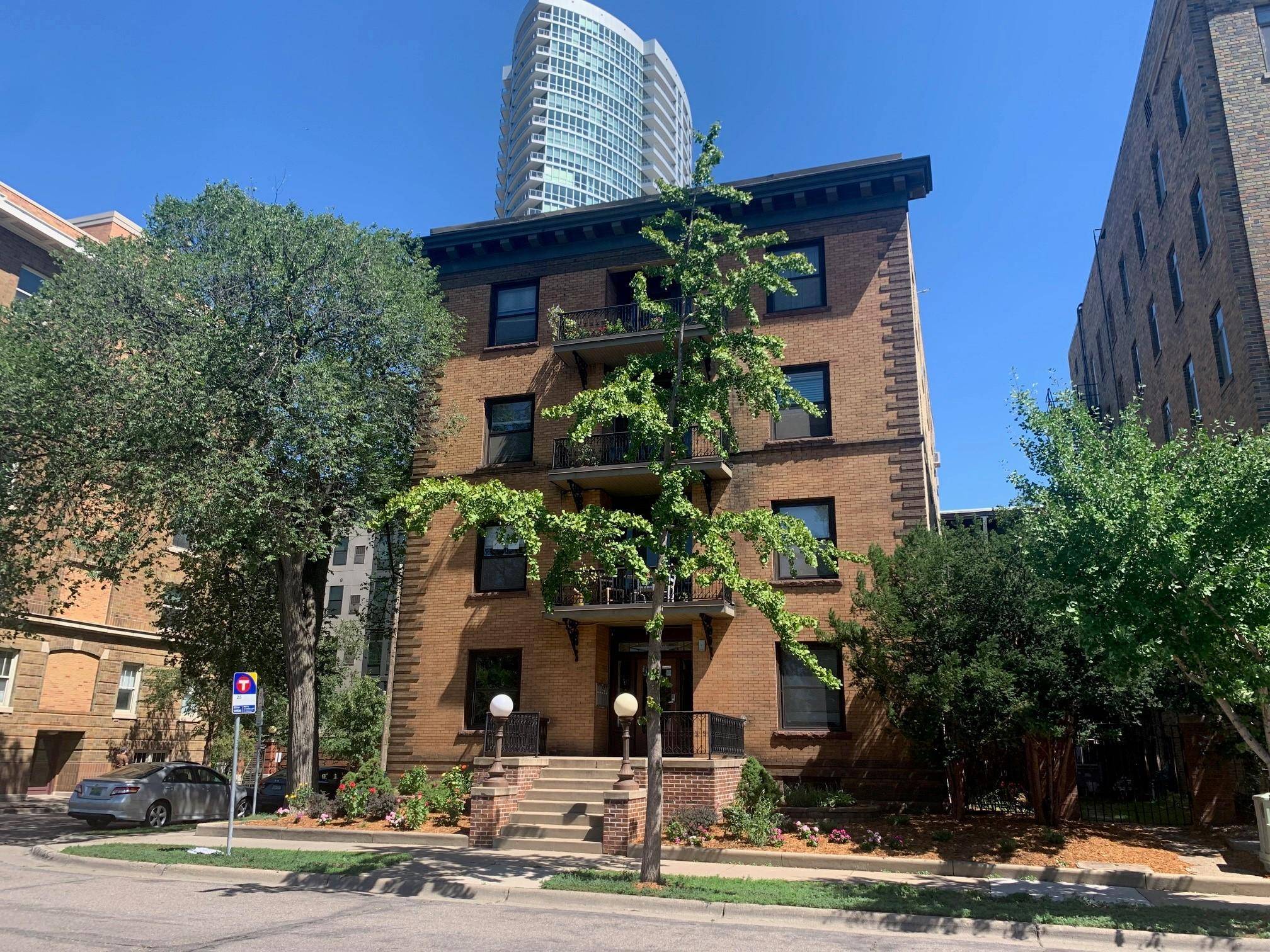 1401 Willow ST #2, Minneapolis, MN 55403