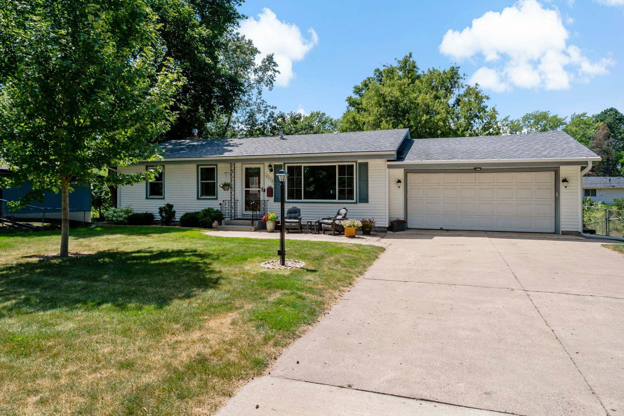8918 Emerson AVE S, Bloomington, MN 55420