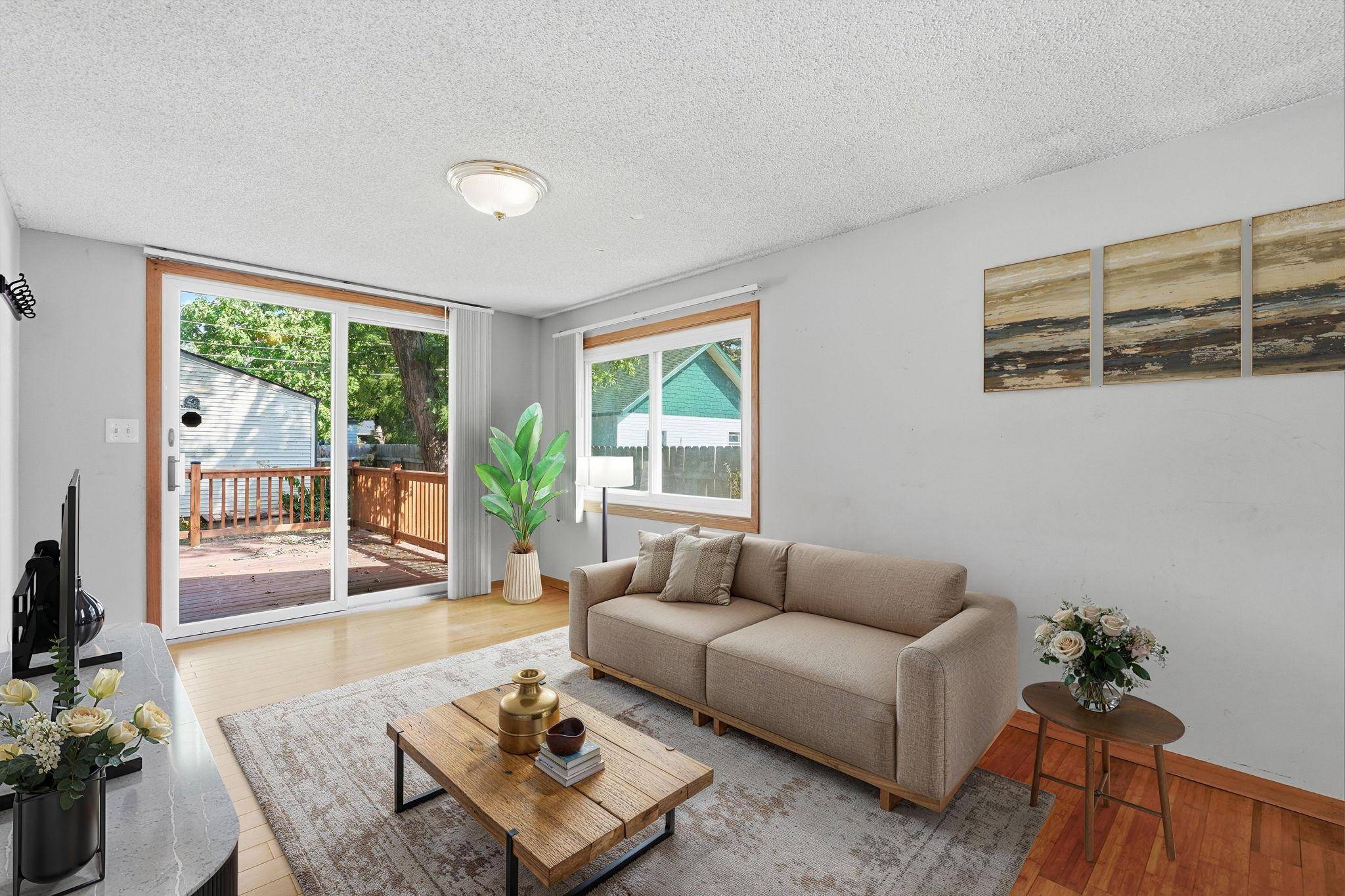 518 N Pearl ST, River Falls, WI 54022
