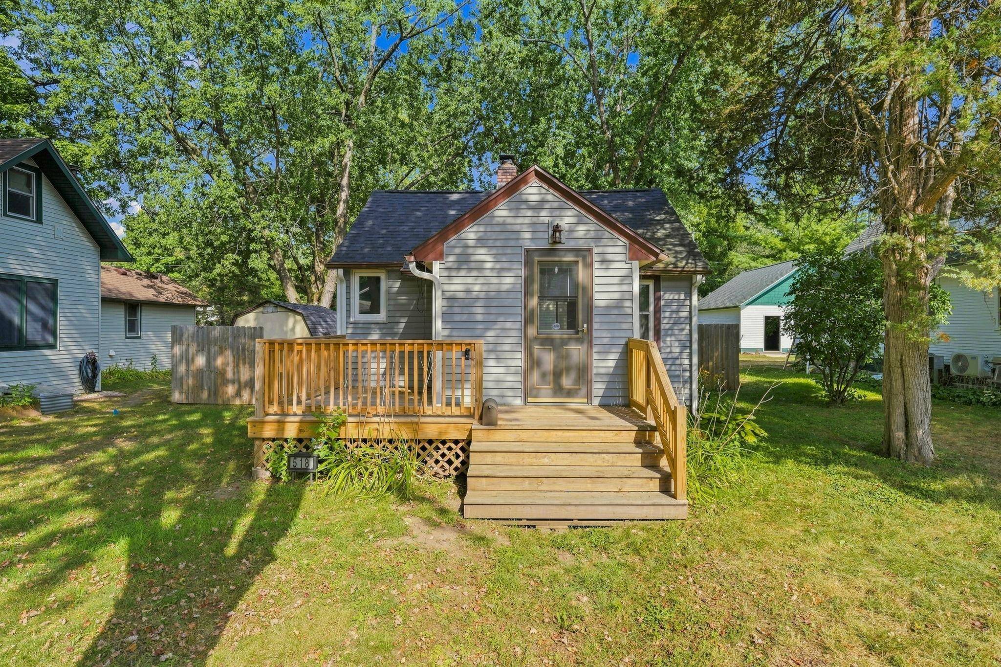 518 N Pearl ST, River Falls, WI 54022