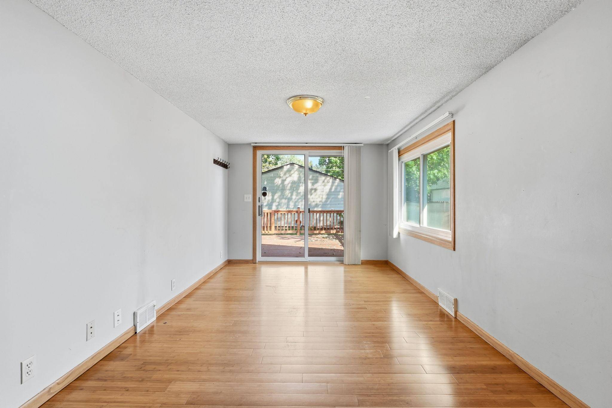 518 N Pearl ST, River Falls, WI 54022
