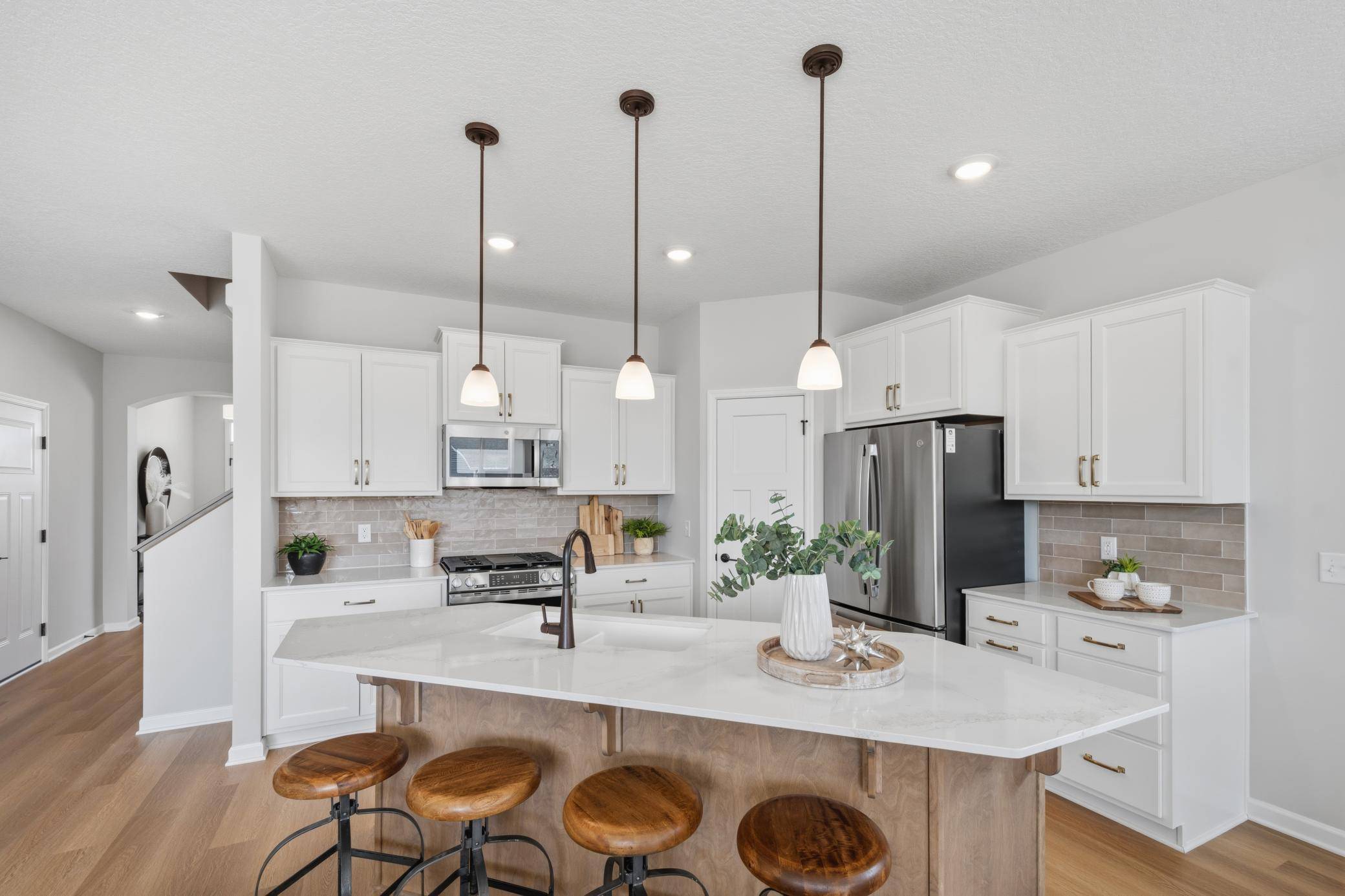 3680 Holbrook DR, Waconia, MN 55387