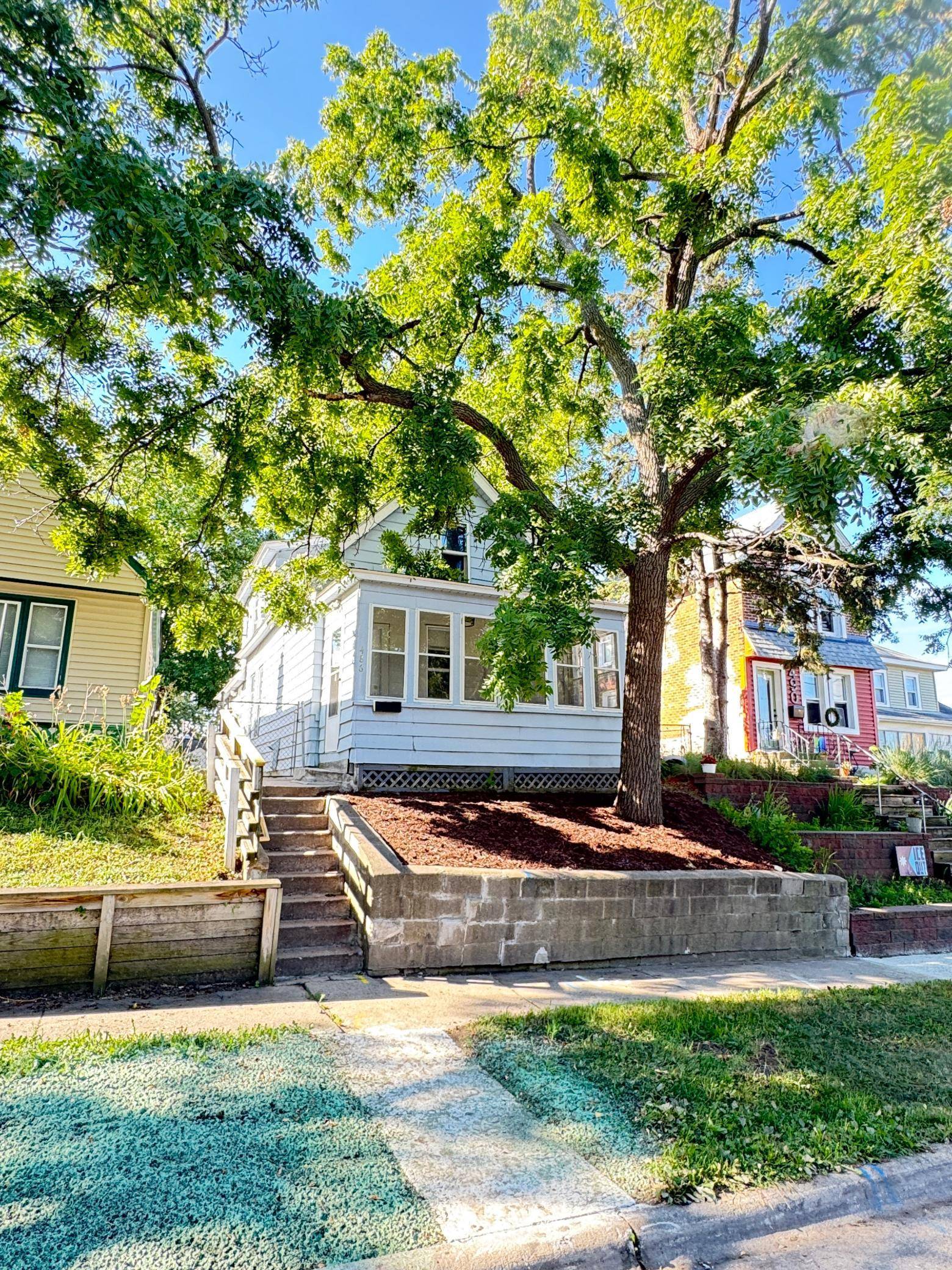 486 Lawson AVE W, Saint Paul, MN 55117