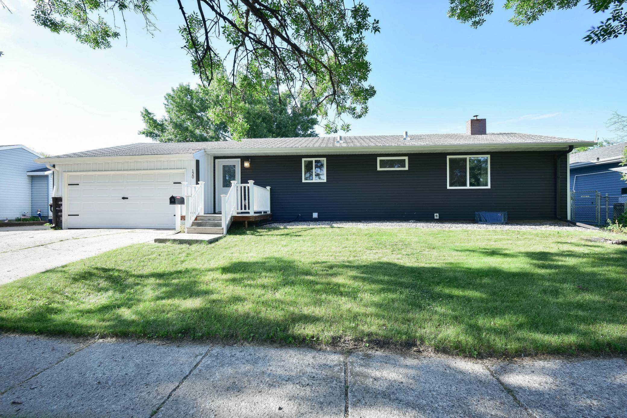 120 8th Avenue E, West Fargo, ND 58078