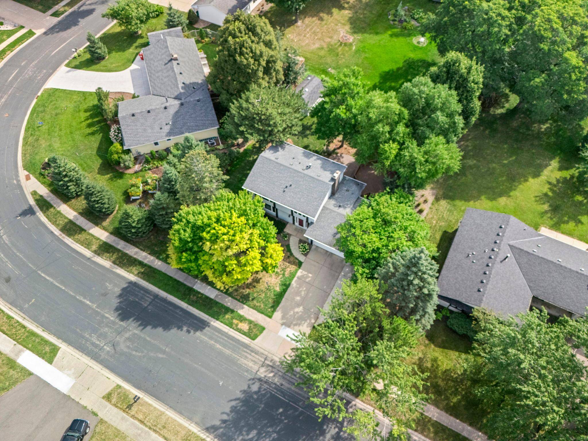 9609 Utica RD, Bloomington, MN 55437