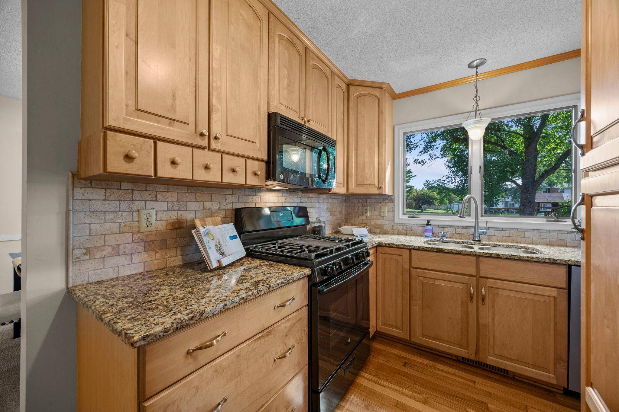 9609 Utica RD, Bloomington, MN 55437