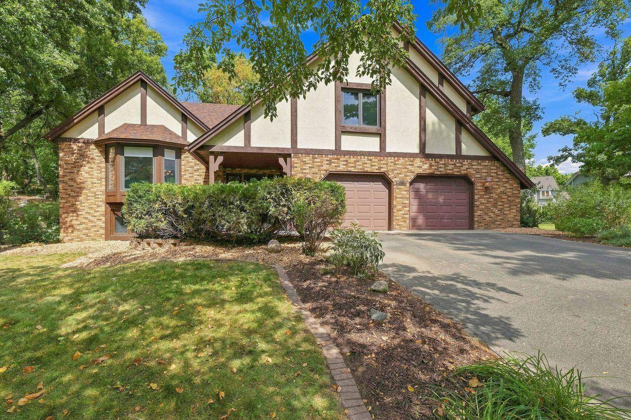 7885 Lower 139th CT, Apple Valley, MN 55124