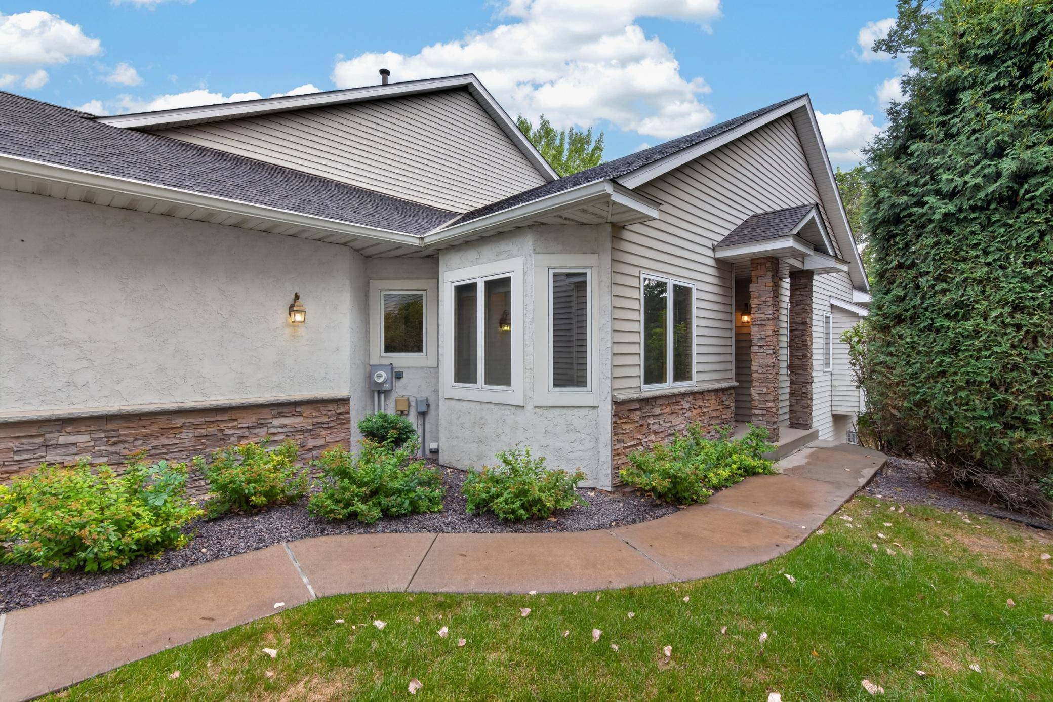 13250 39th AVE N, Plymouth, MN 55441