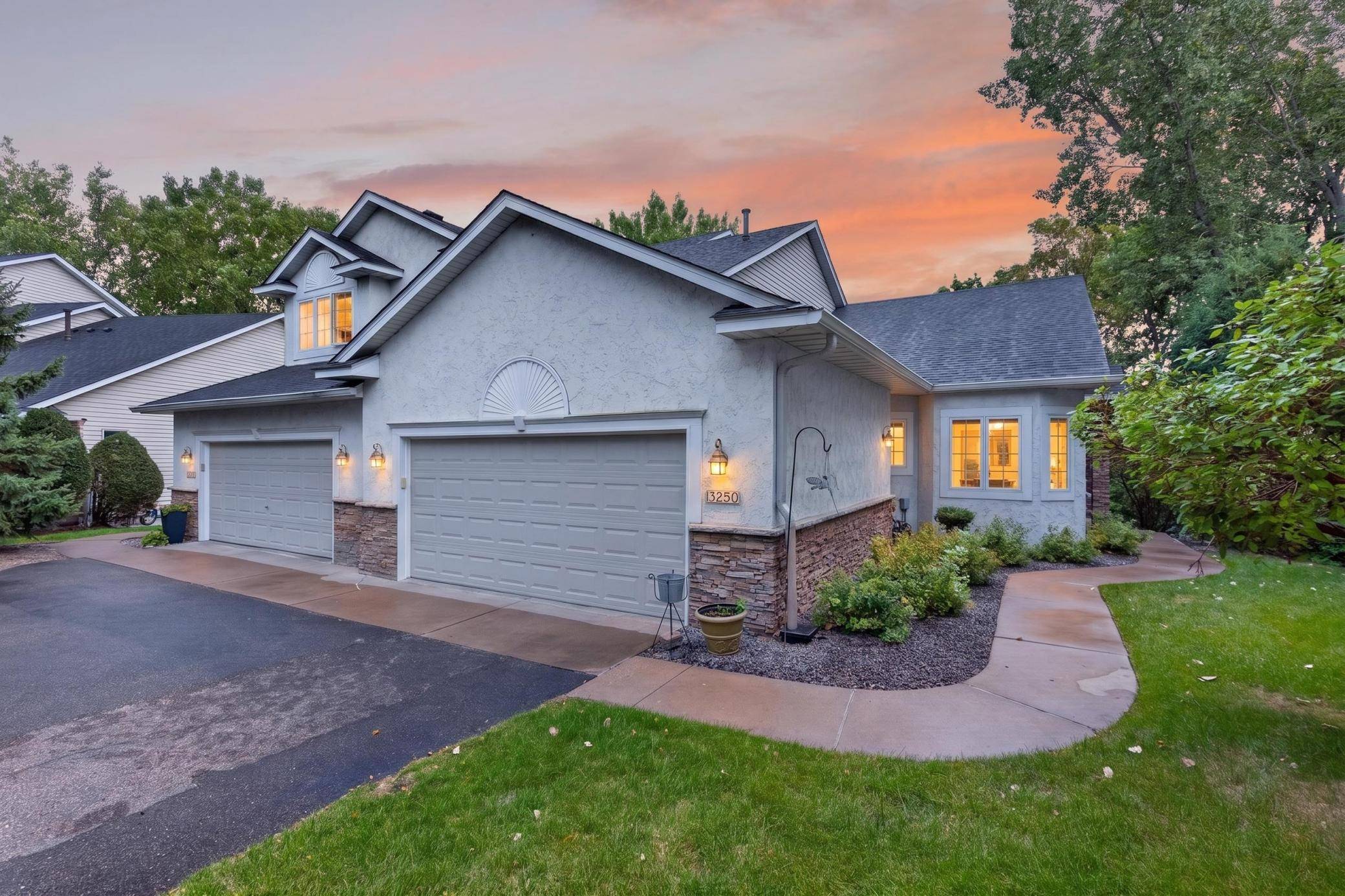 13250 39th AVE N, Plymouth, MN 55441