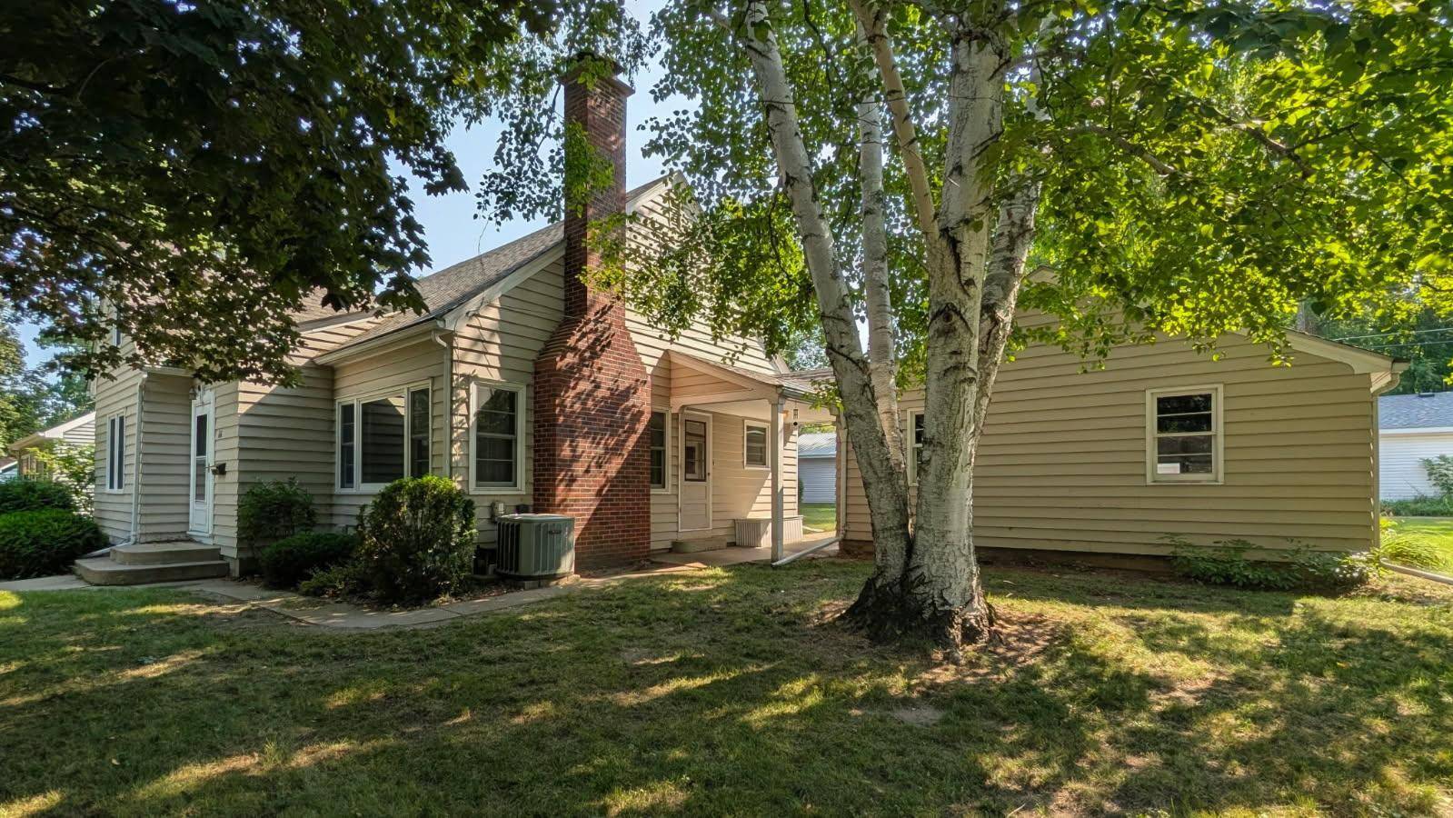 616 S 9th ST, Montevideo, MN 56265