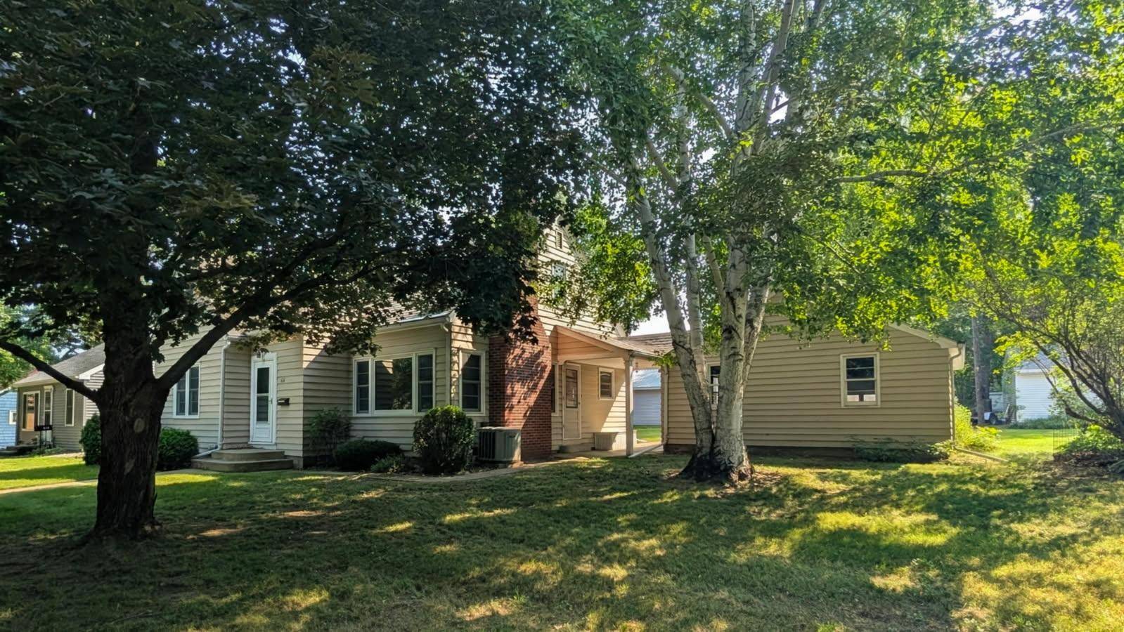 616 S 9th ST, Montevideo, MN 56265