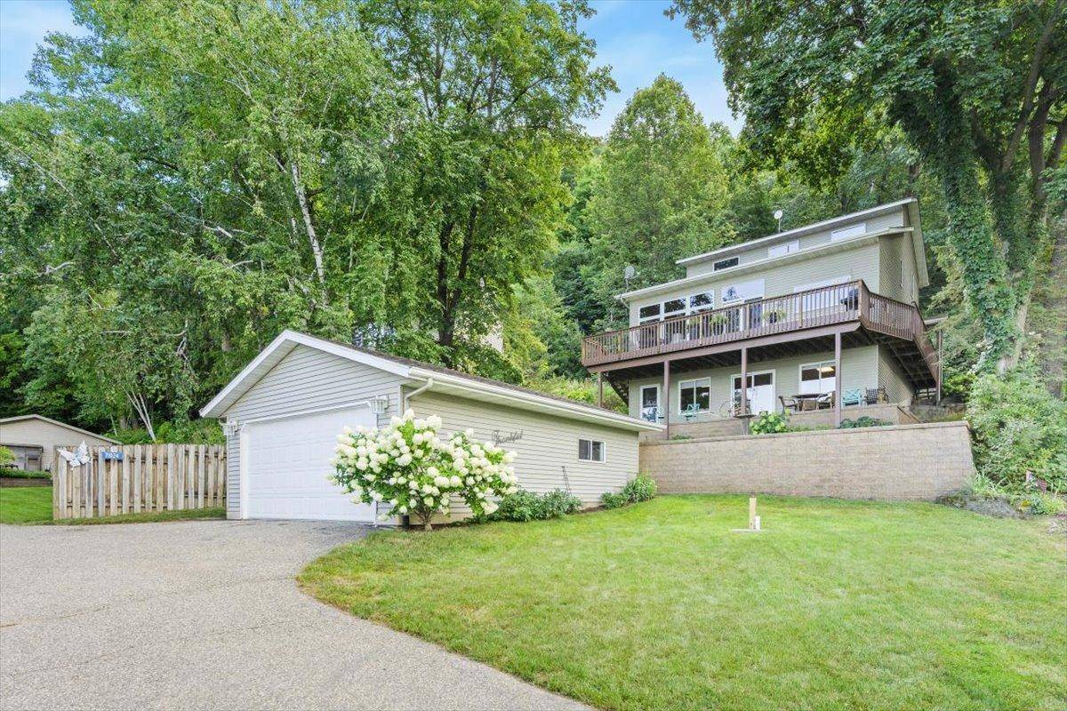 71024 246th AVE, Lake City, MN 55041