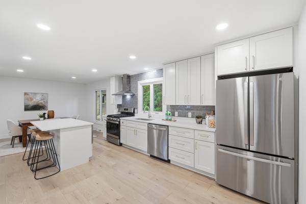 17015 24th AVE N, Plymouth, MN 55447