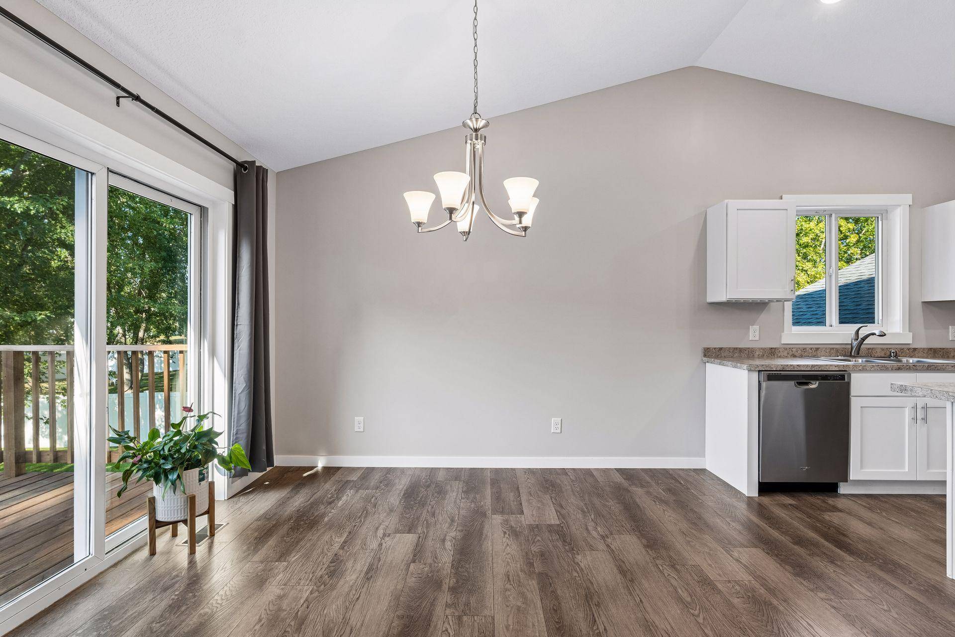 540 Lois LN, Lino Lakes, MN 55014