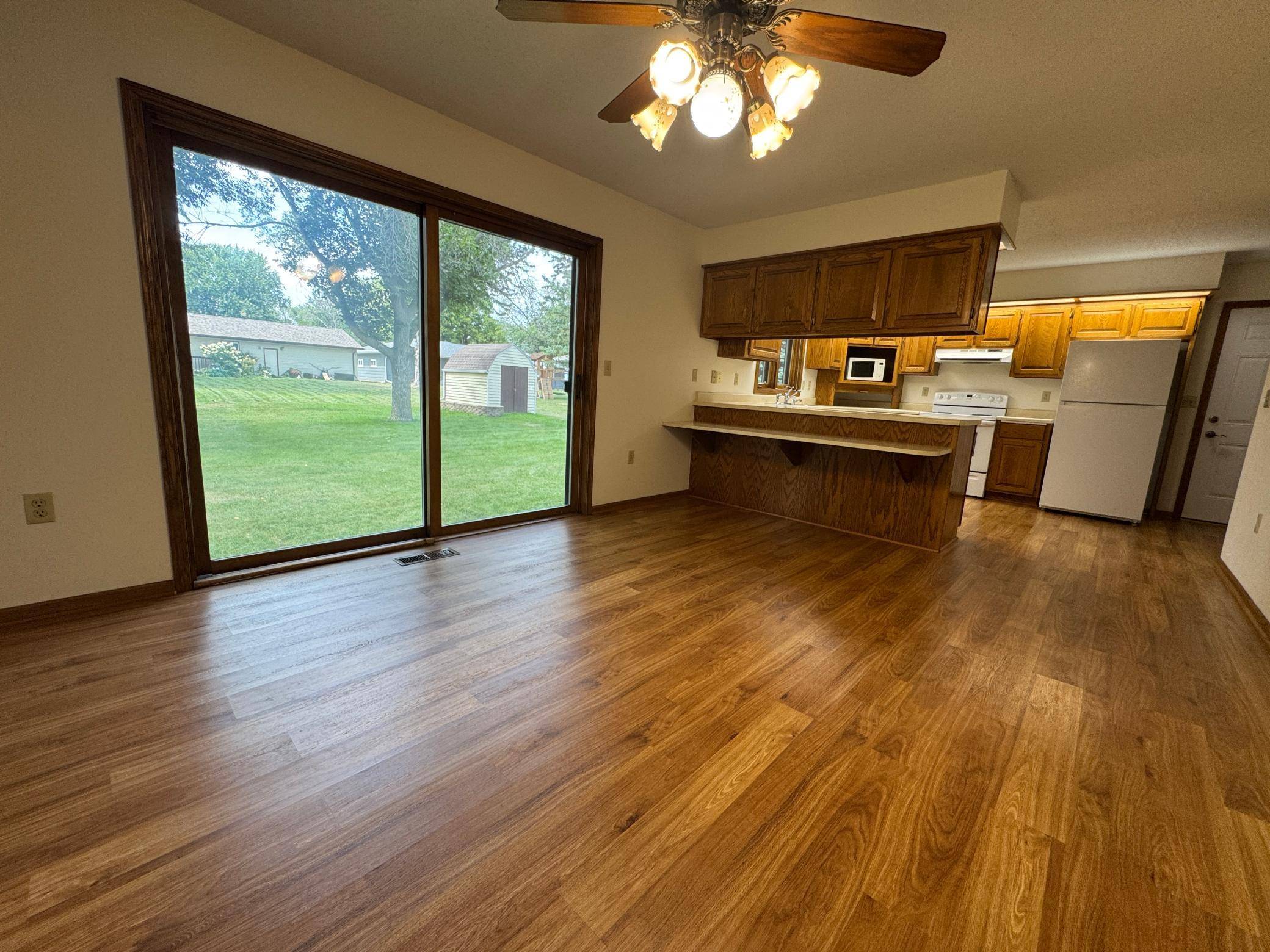 500 Deschepper ST, Marshall, MN 56258