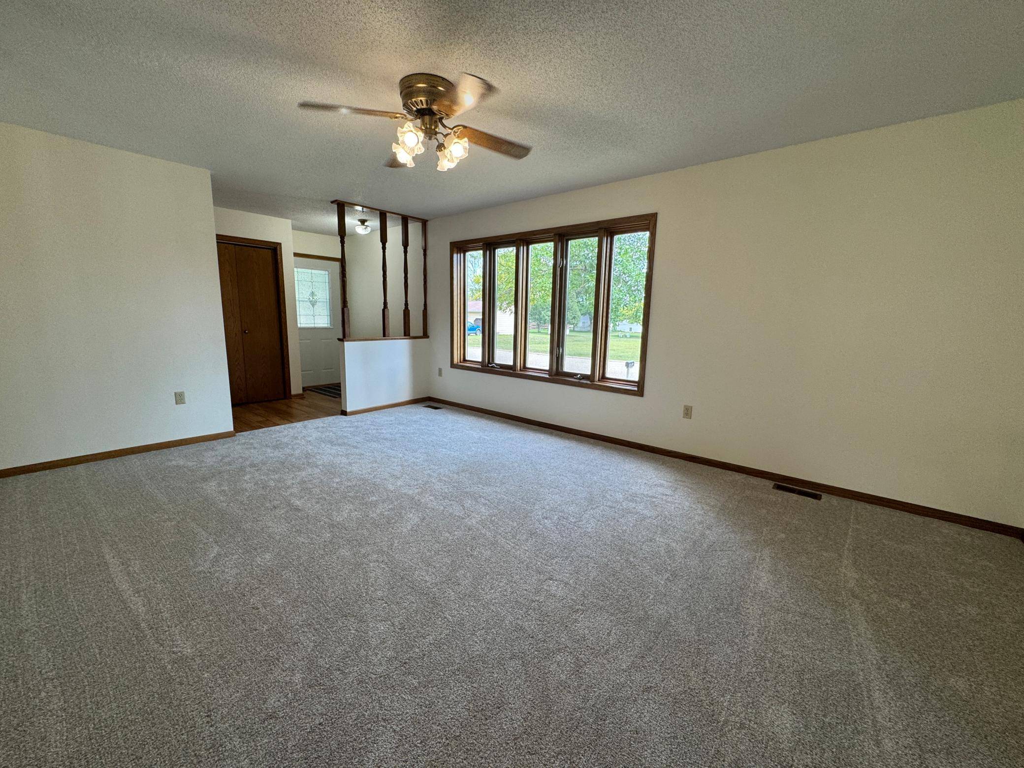 500 Deschepper ST, Marshall, MN 56258