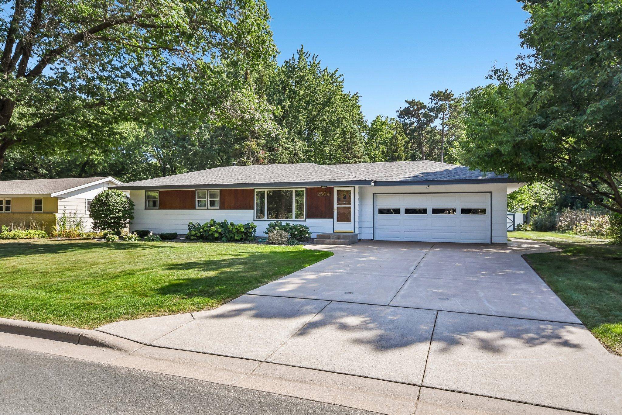 2564 Ardan AVE, Mounds View, MN 55112