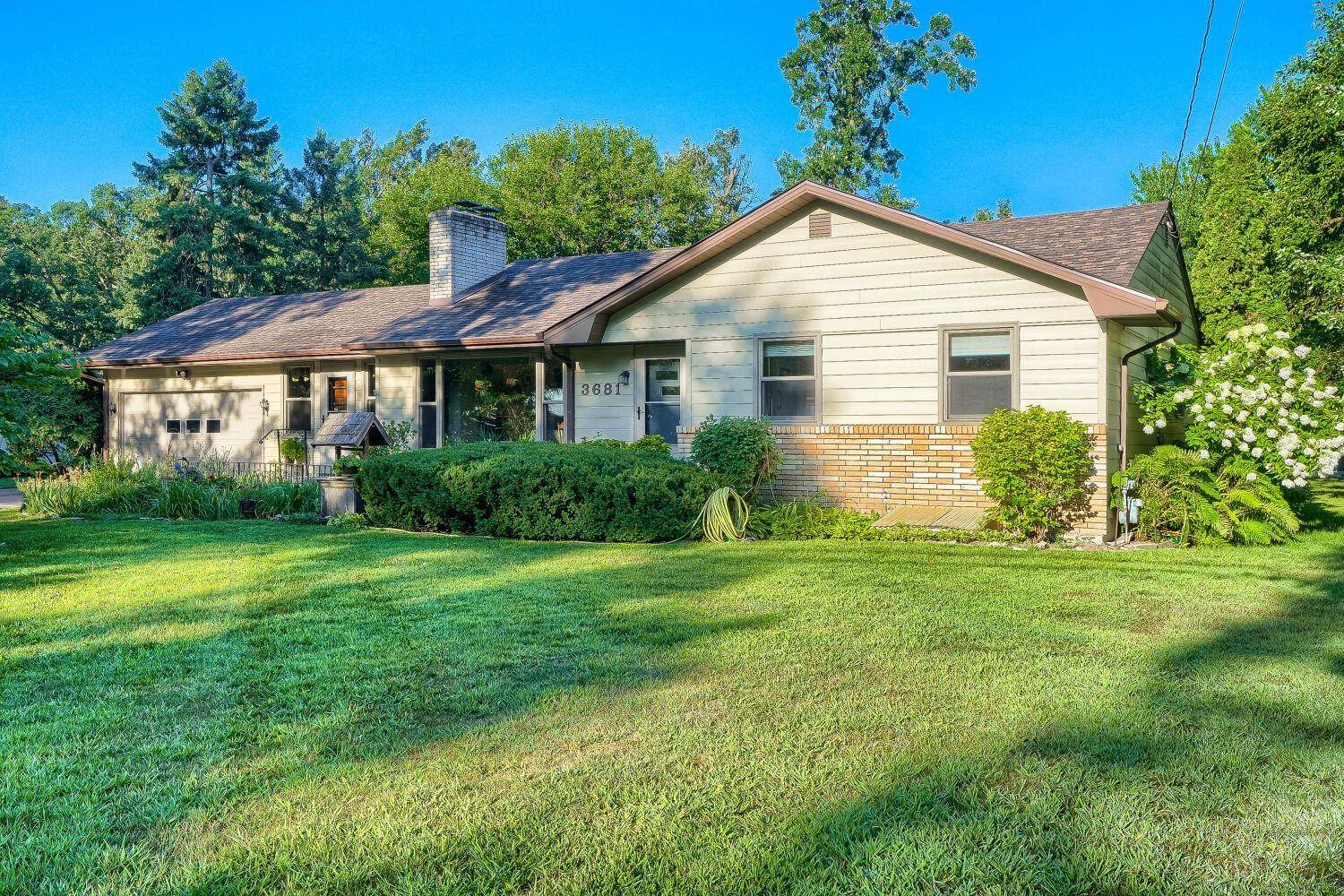 3681 Rustic PL, Shoreview, MN 55126