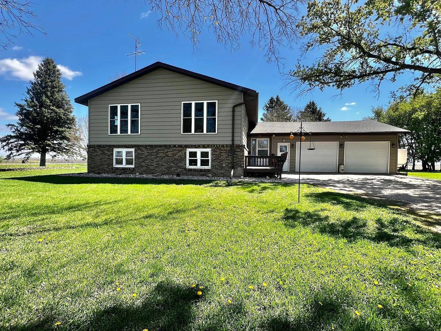 8020 80th ST NW, Milan, MN 56262