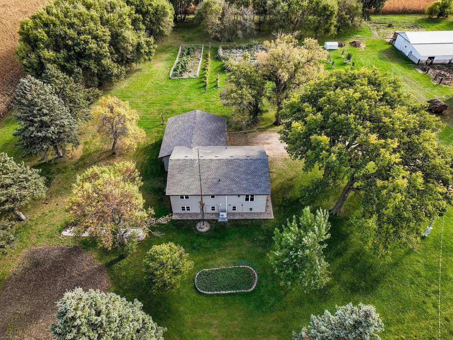 8020 80th ST NW, Milan, MN 56262