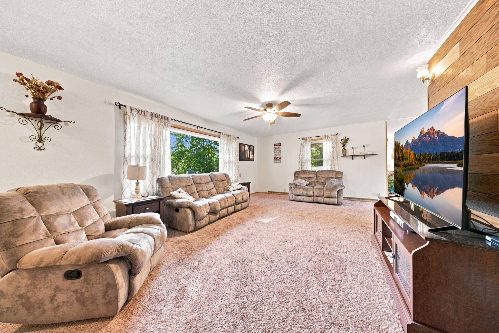 407 1st AVE W, Balsam Lake, WI 54810