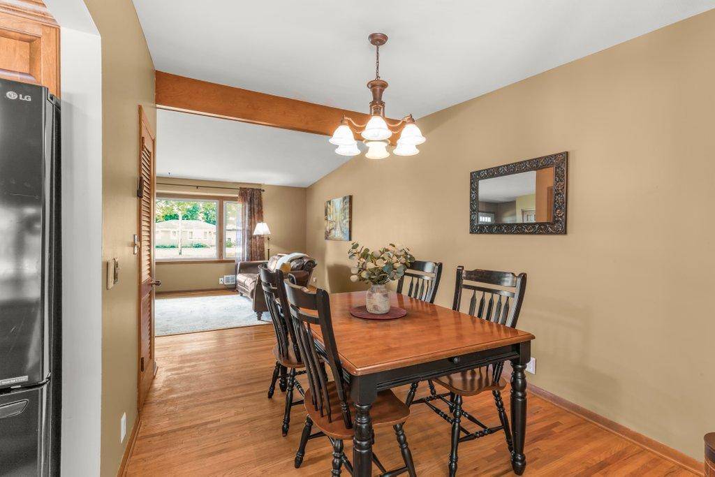17100 11th AVE N, Plymouth, MN 55447