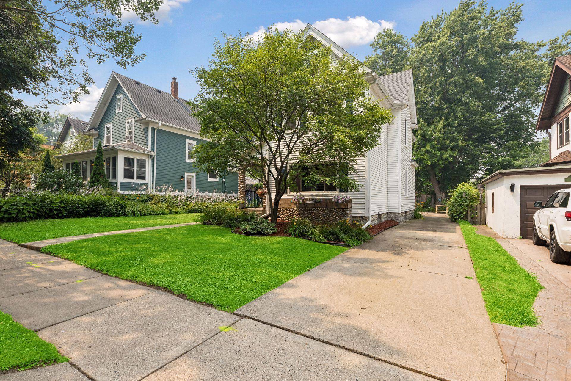 657 Delaware AVE, Saint Paul, MN 55107