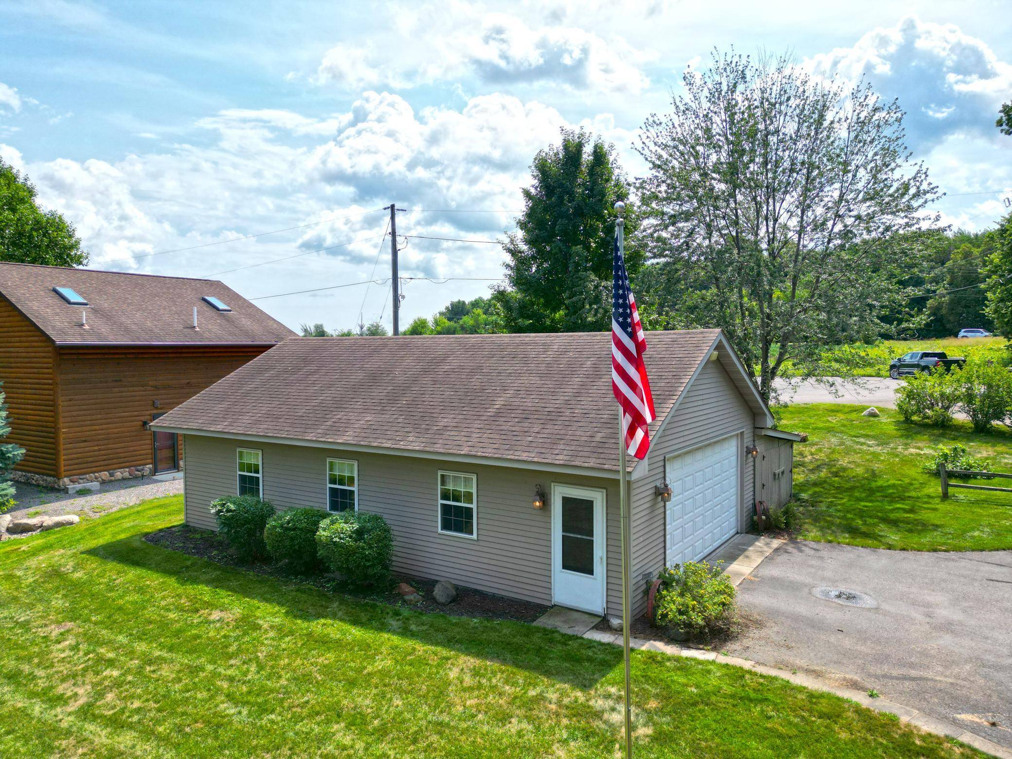 9962 91st ST NW, Annandale, MN 55302
