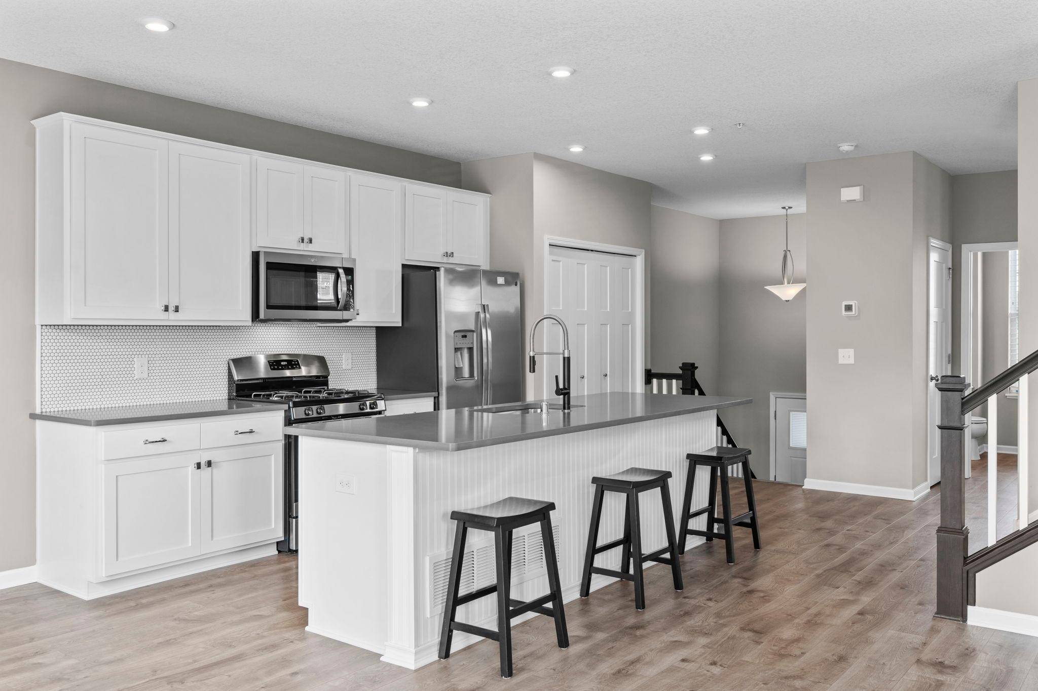 6992 Huckleberry DR, Minnetrista, MN 55331