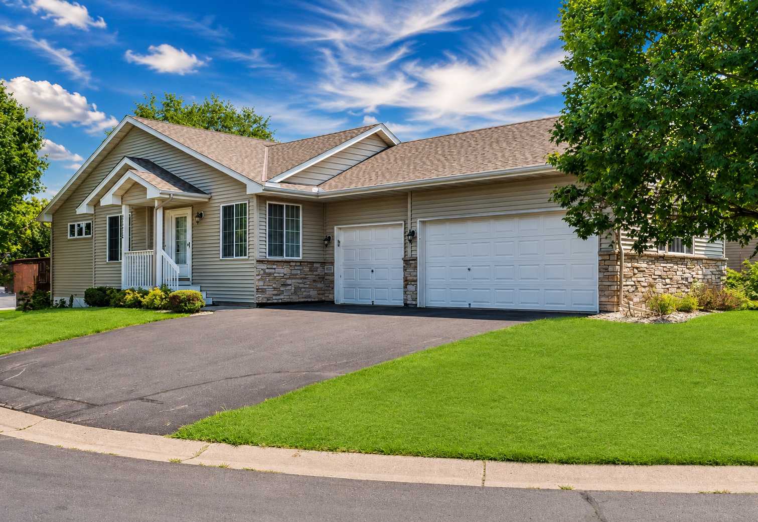 8556 Adair CIR N, Brooklyn Park, MN 55443
