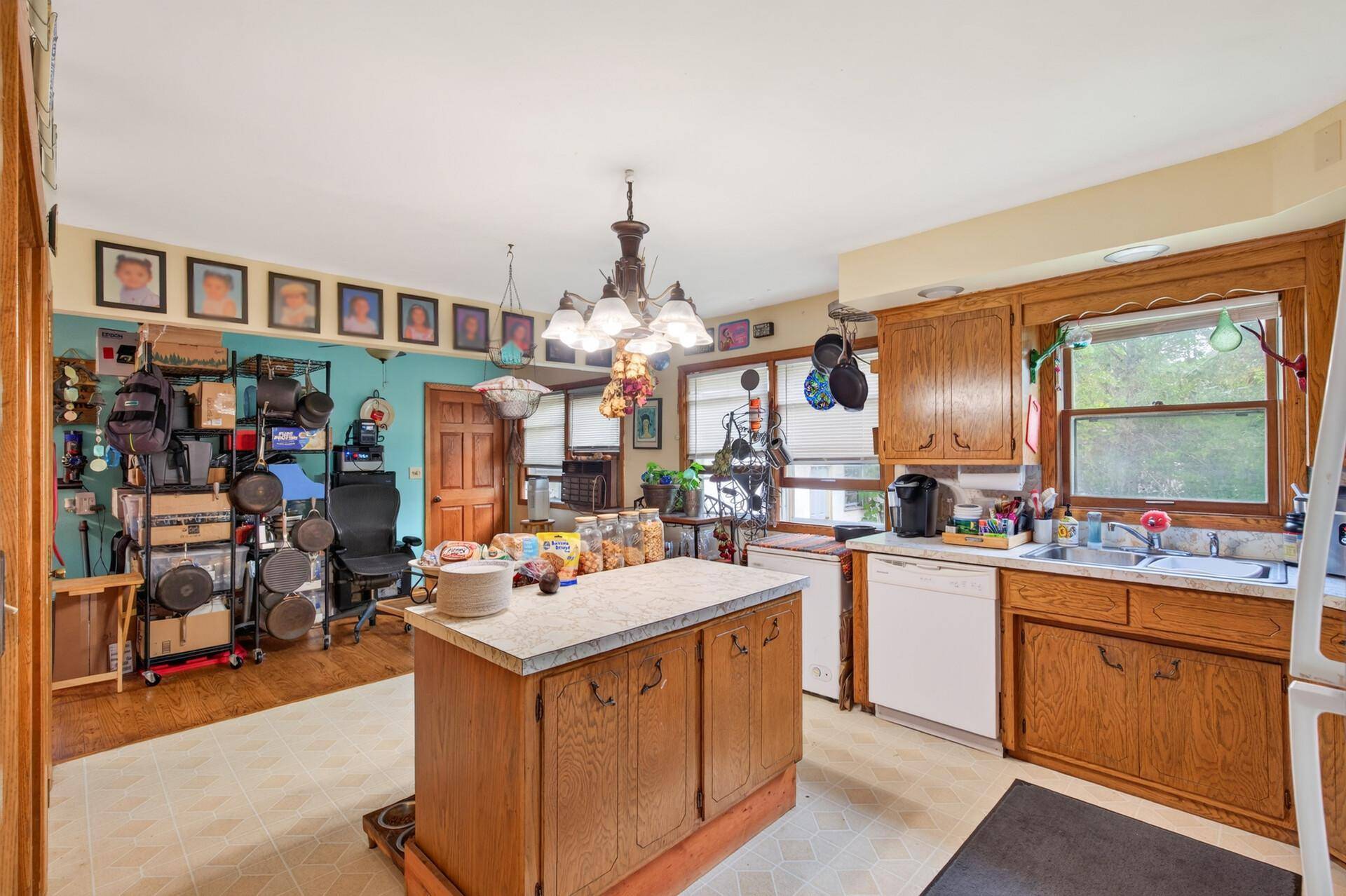 1398 25th ST NW, New Brighton, MN 55112