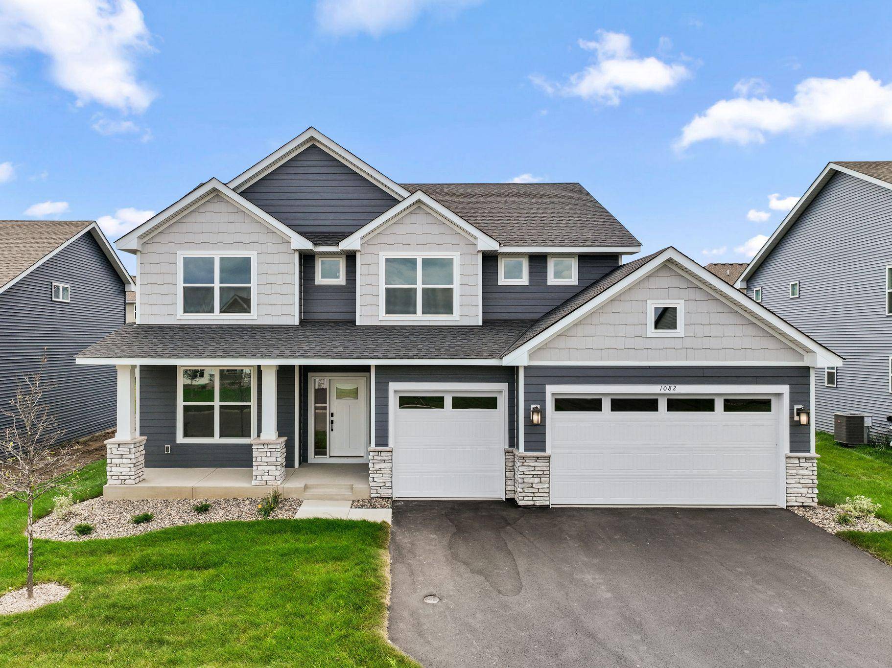 1082 Achilles DR, Rosemount, MN 55068