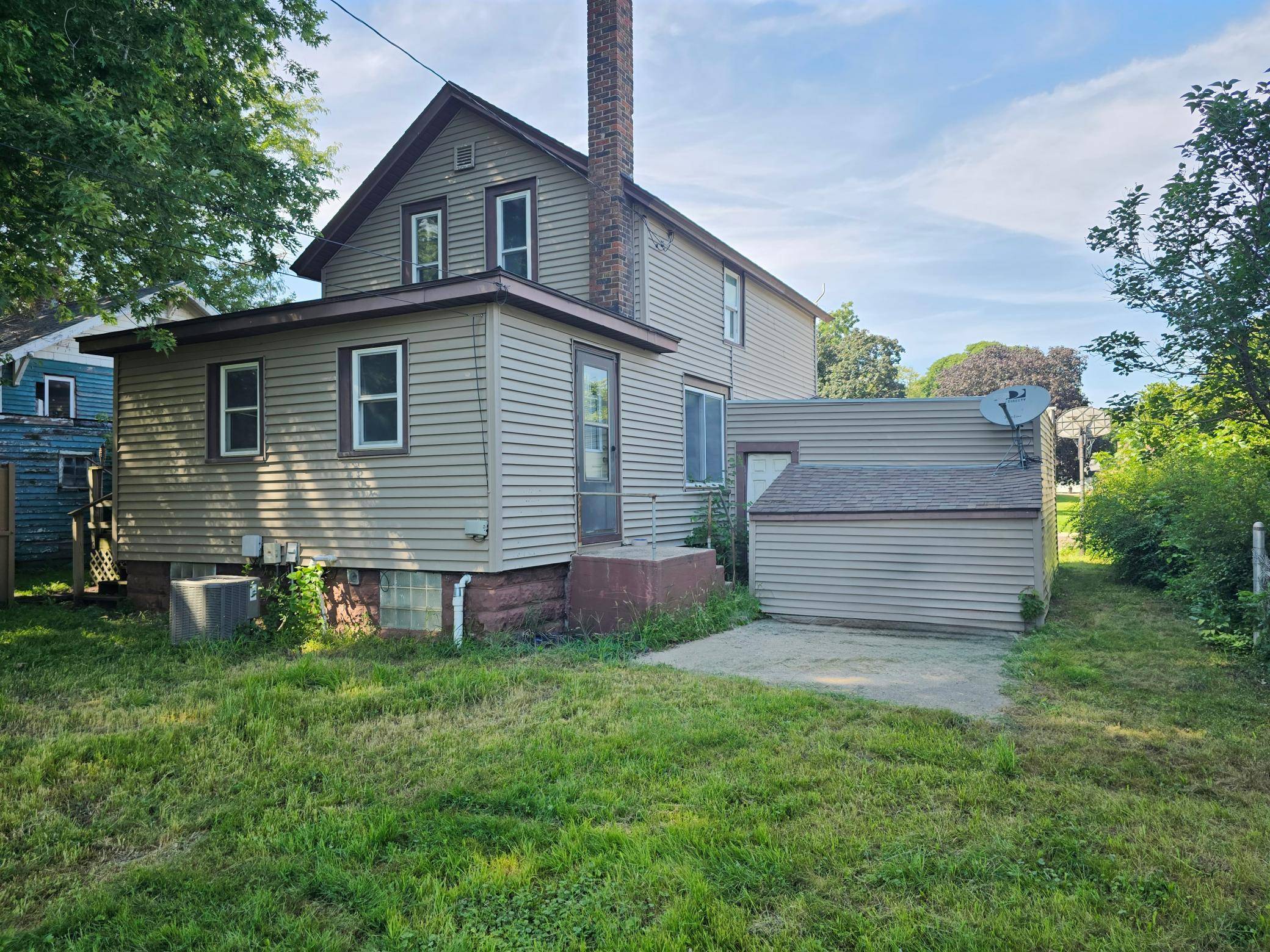 706 E 3rd ST, Fairmont, MN 56031