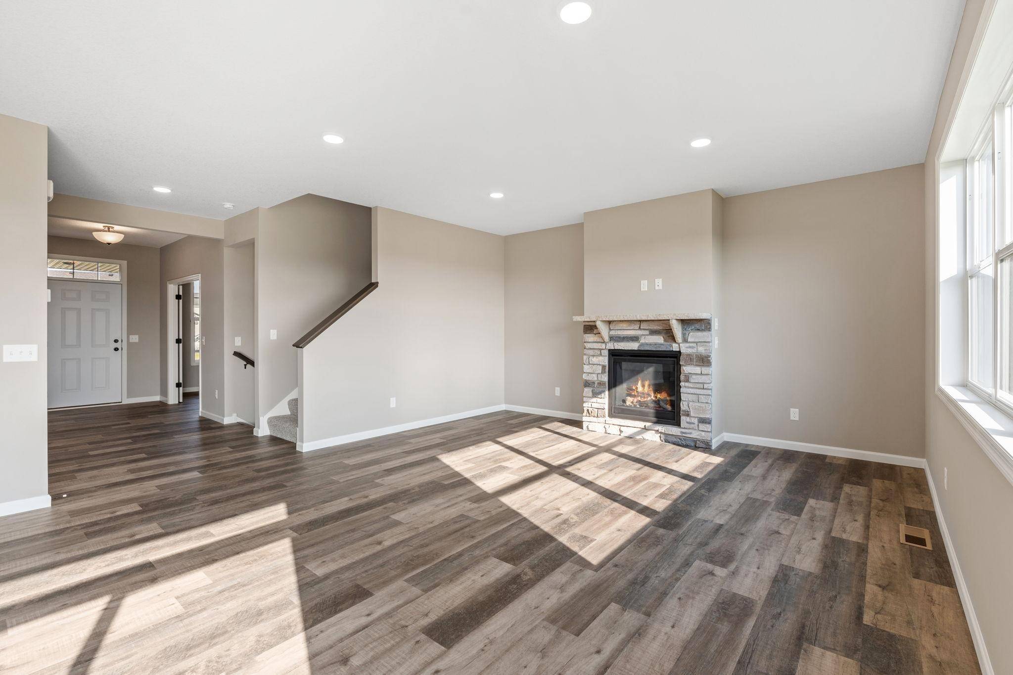 327 Otto DR NW, Delano, MN 55328
