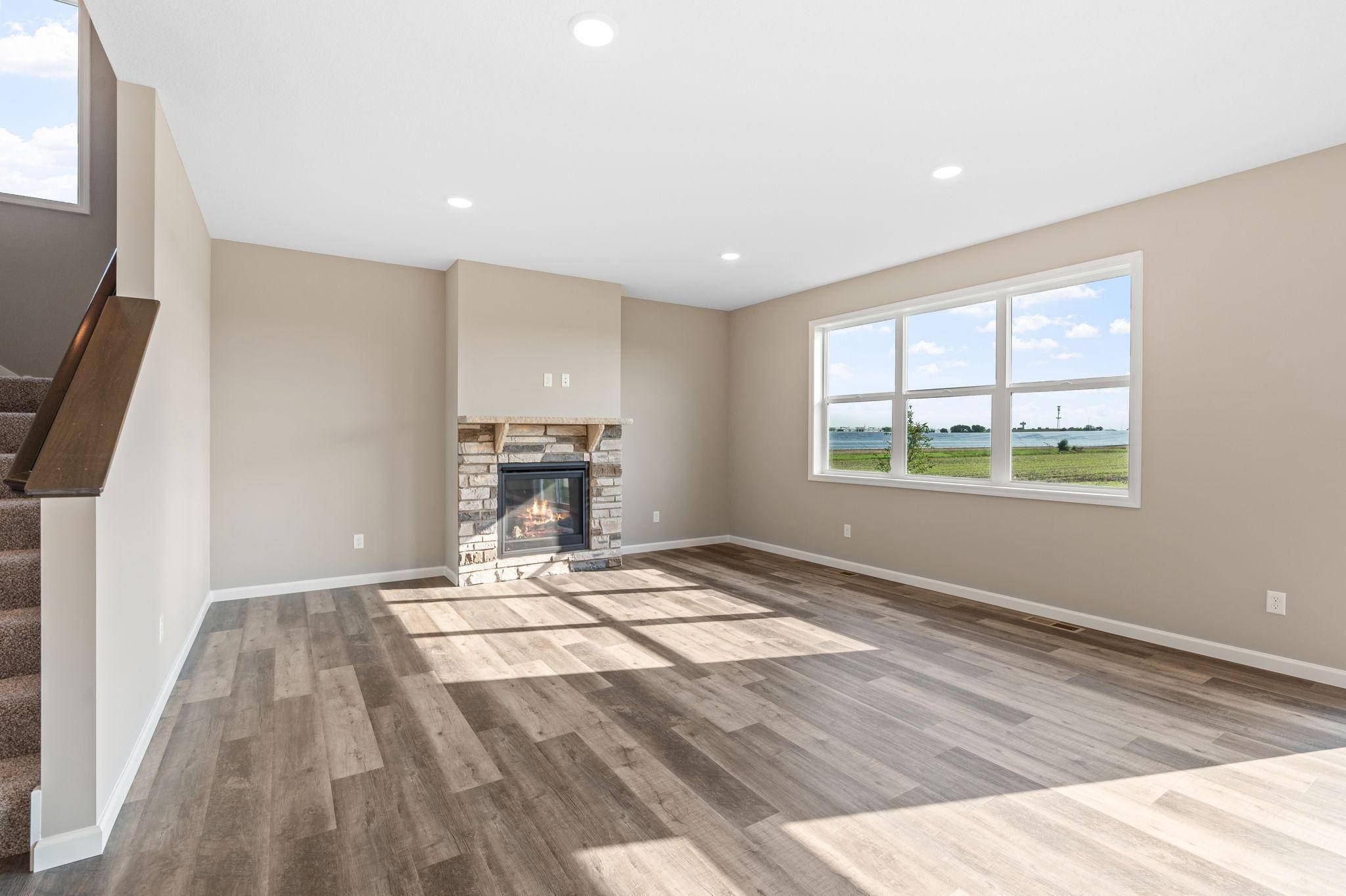 327 Otto DR NW, Delano, MN 55328