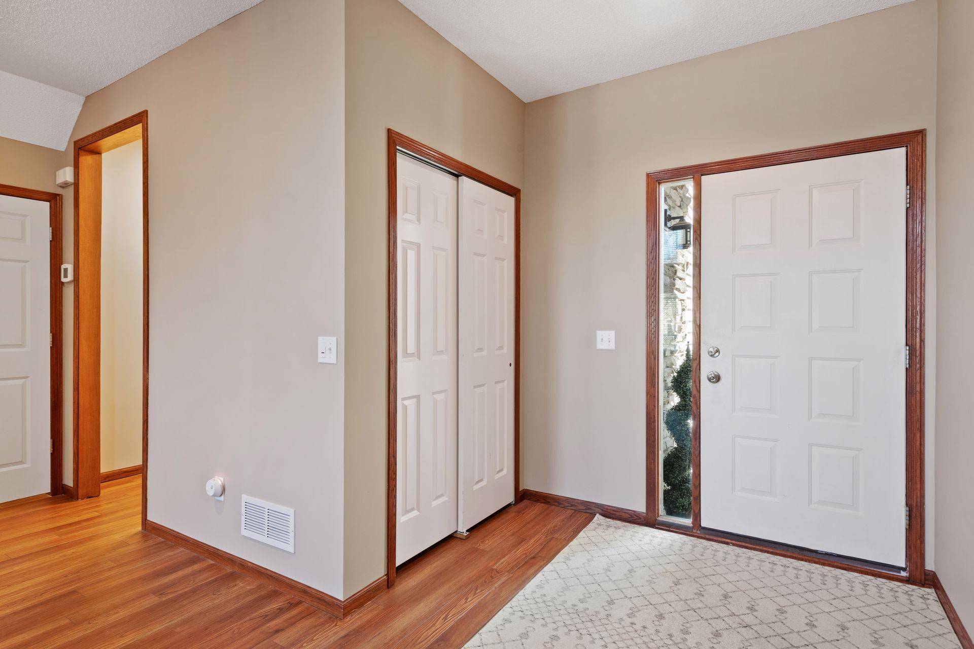 15549 Lilac DR, Eden Prairie, MN 55347