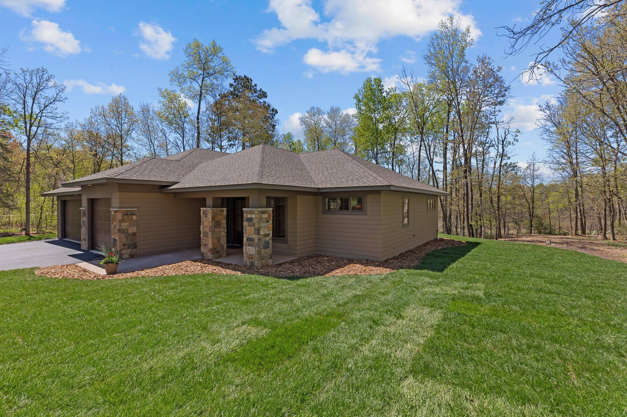 29661 Percheron DR, Breezy Point, MN 56472