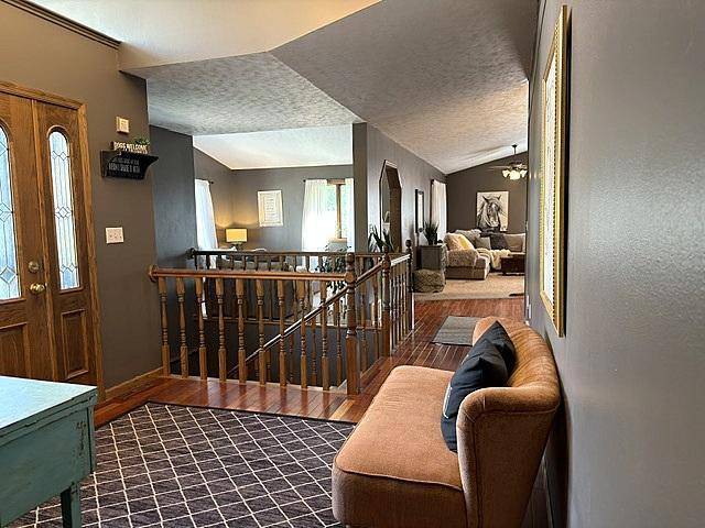 710 20th ST, Windom, MN 56101