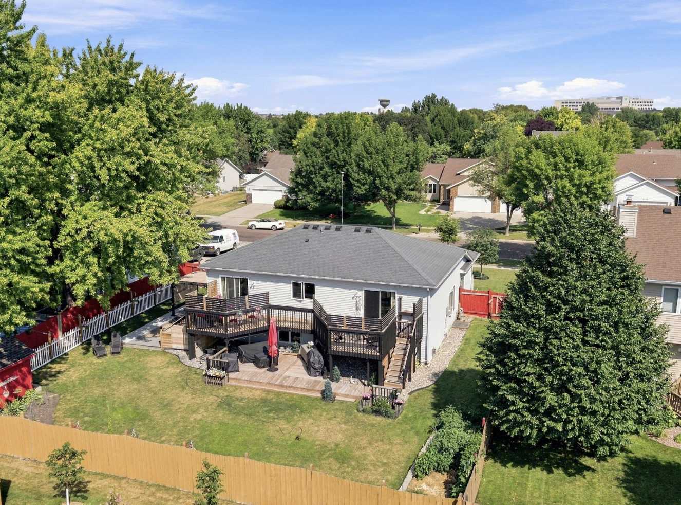 3032 37th AVE S, Fargo, ND 58104