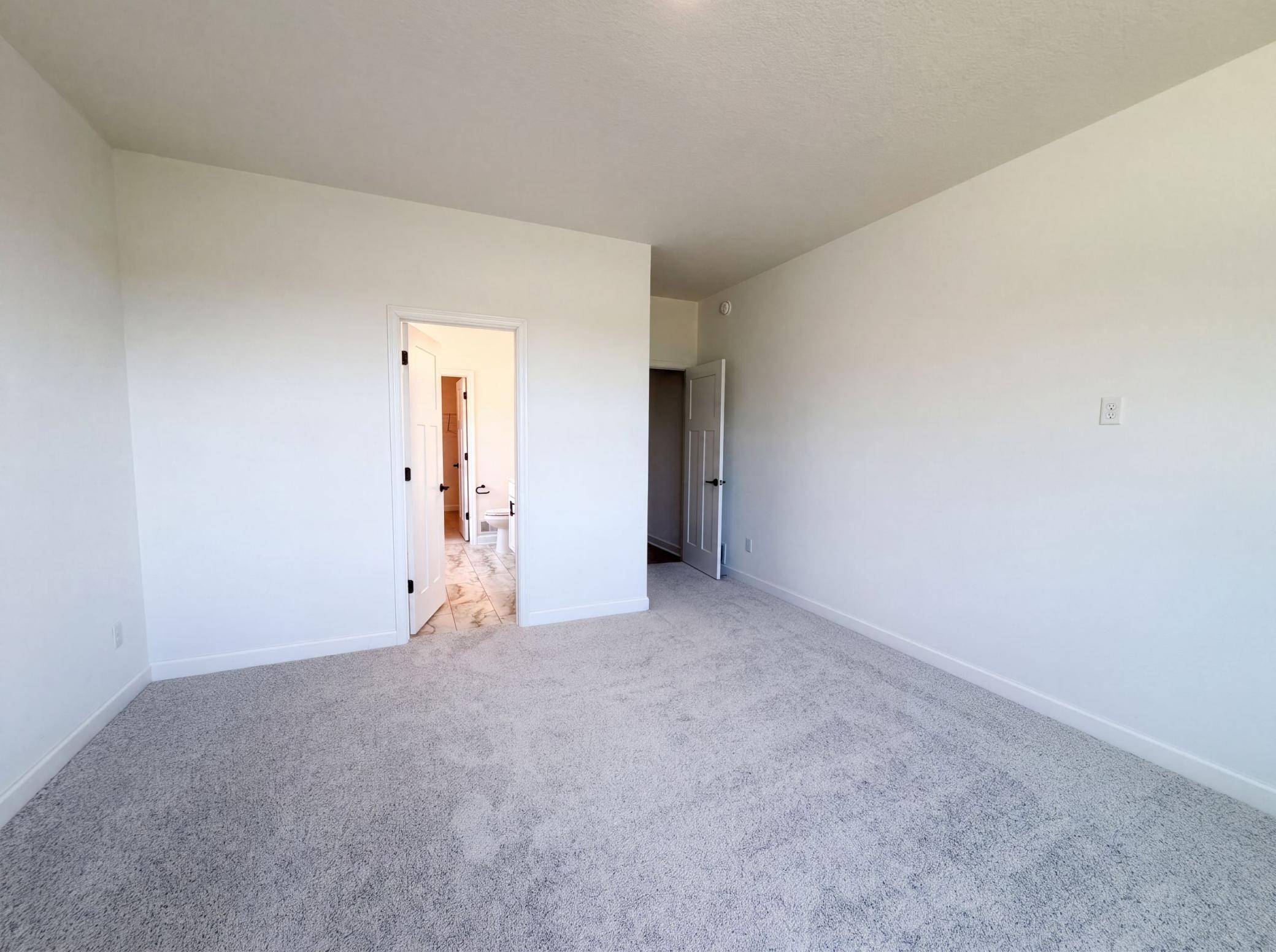 851 Londonderry LN NW, Rochester, MN 55901