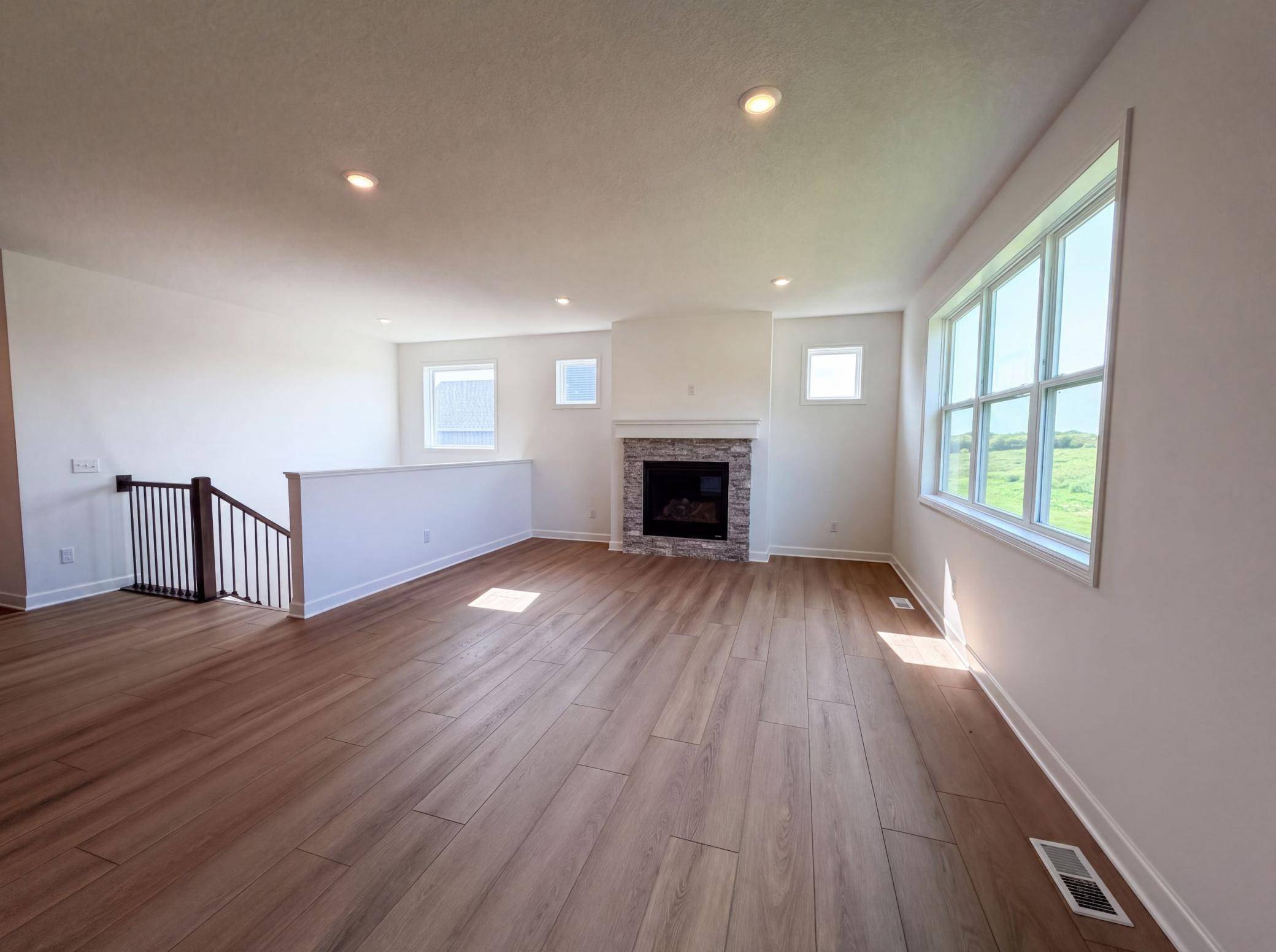 851 Londonderry LN NW, Rochester, MN 55901