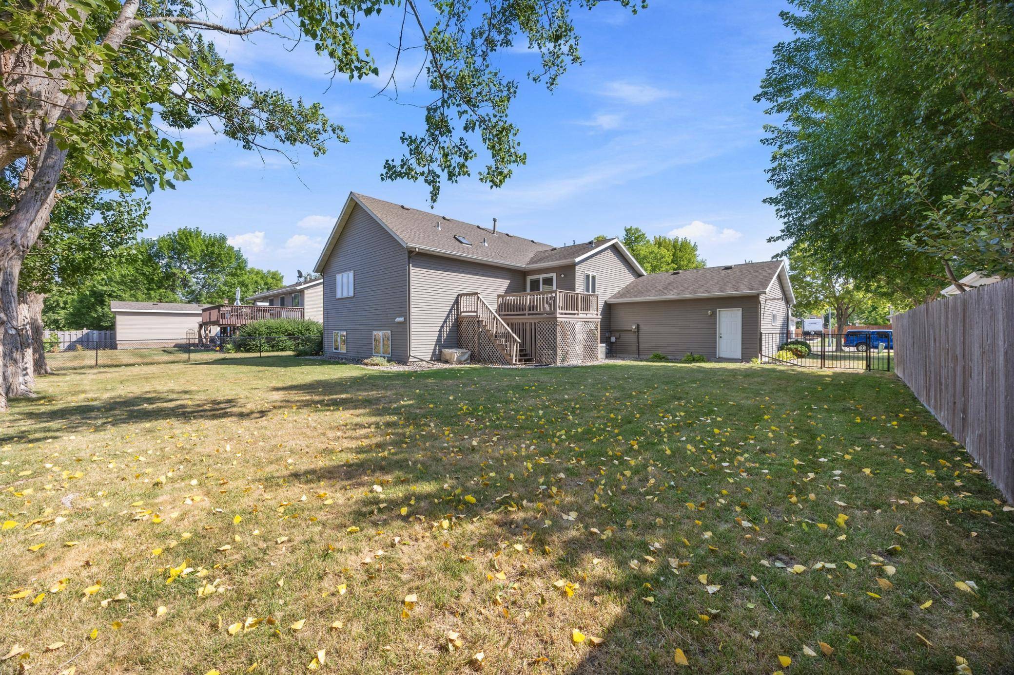 2617 38 1/2 AVE S, Fargo, ND 58104
