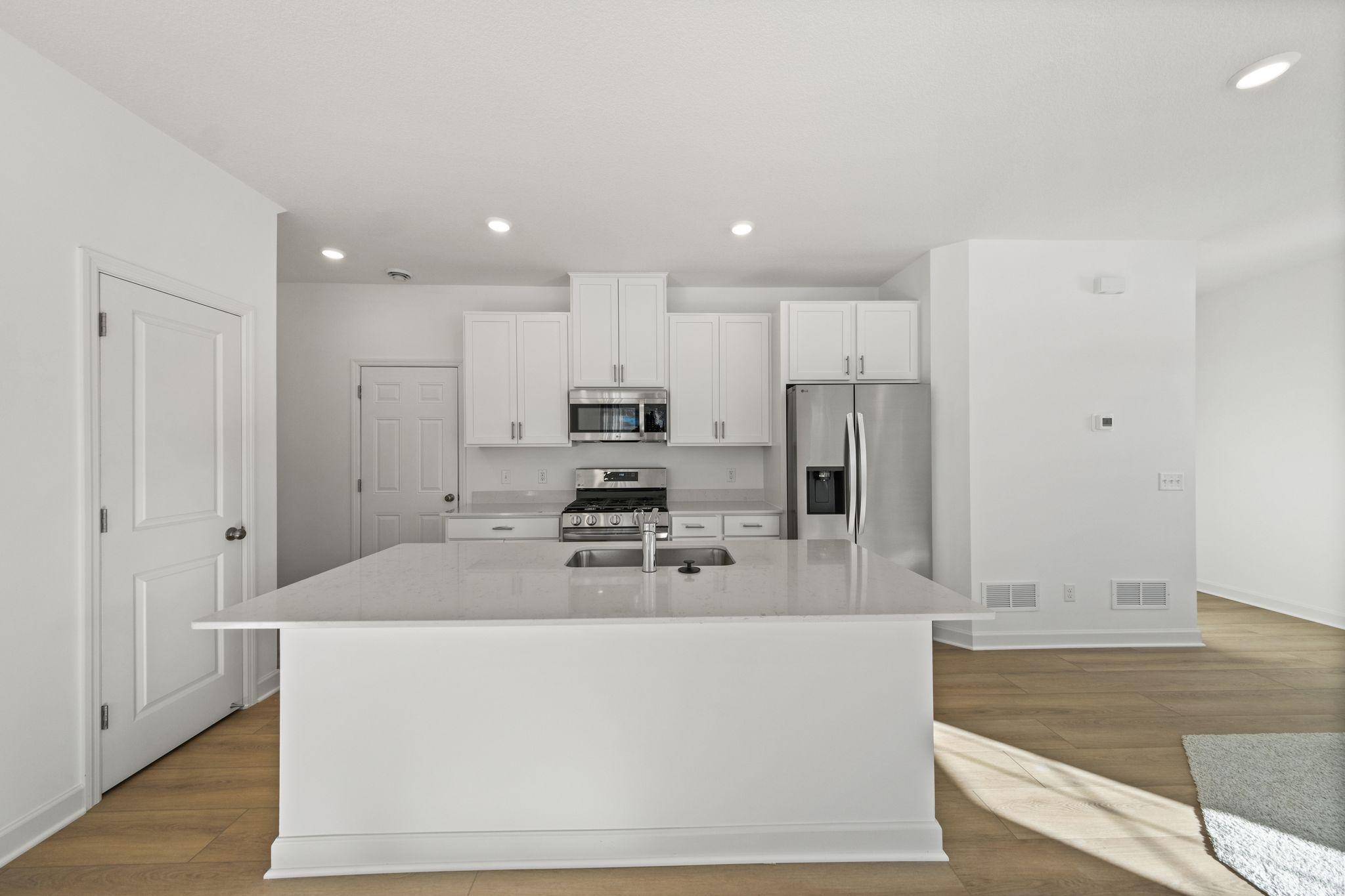 11160 203rd ST W, Lakeville, MN 55044