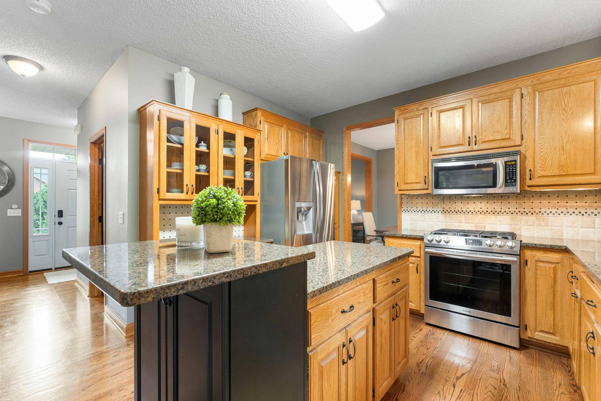 546 White Pine WAY, Eagan, MN 55123