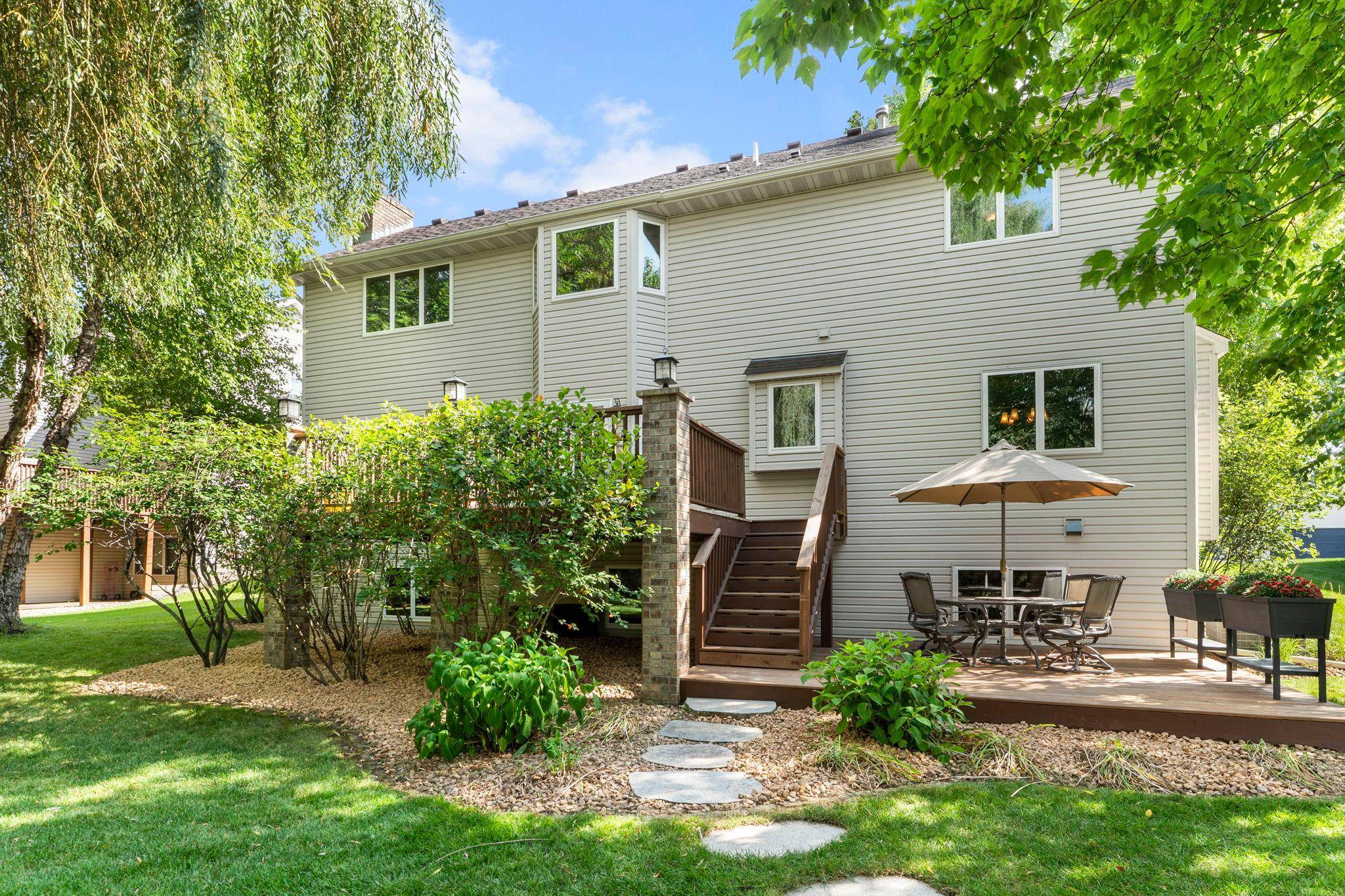 546 White Pine WAY, Eagan, MN 55123