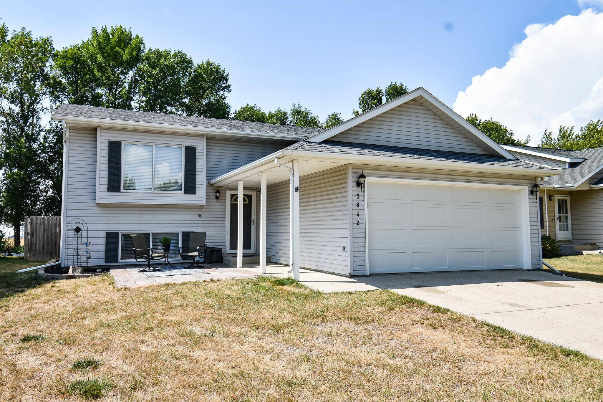 3842 10TH ST N, Fargo, ND 58102